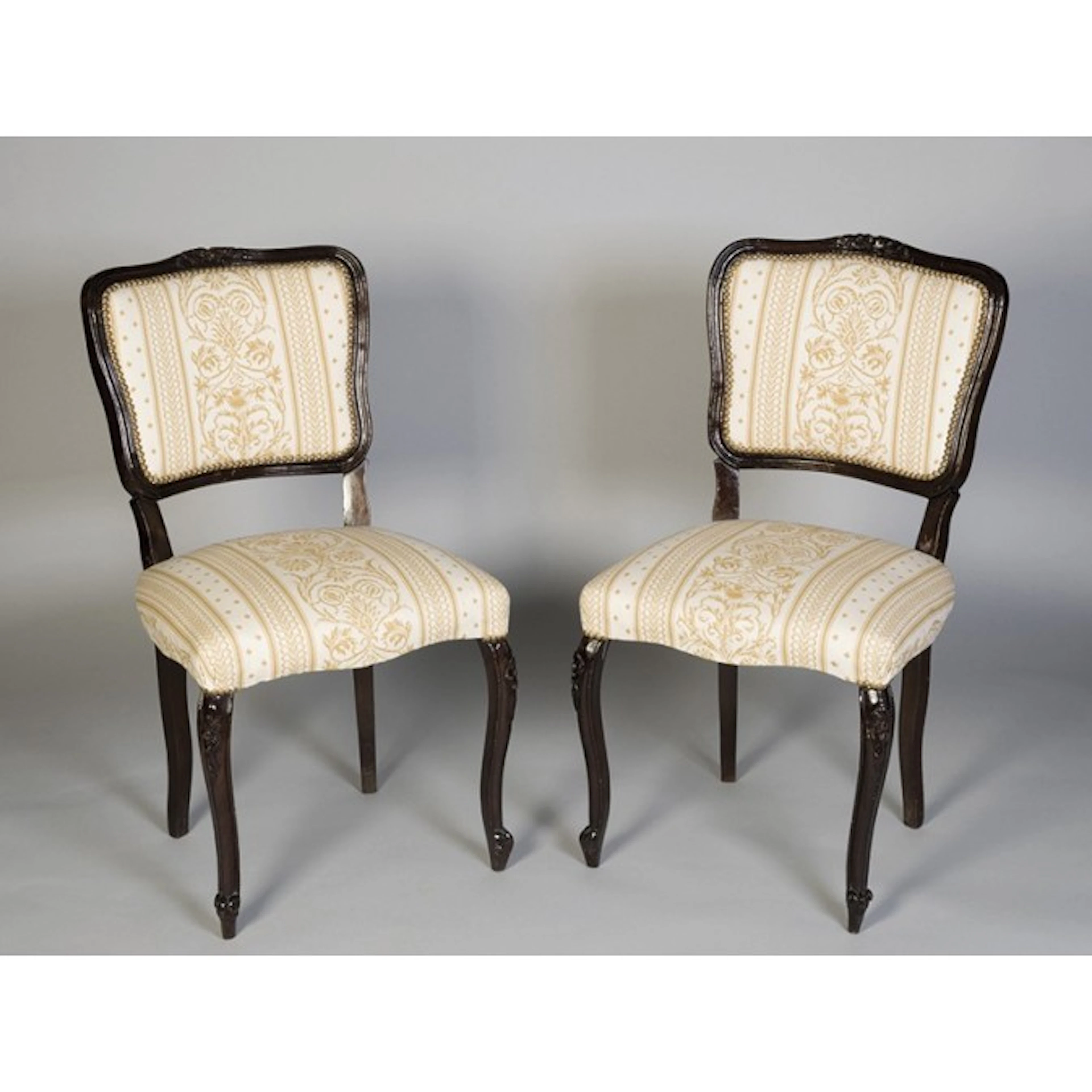 PAREJA DE SILLAS DE COMEDOR ESTILO FRANCÉS