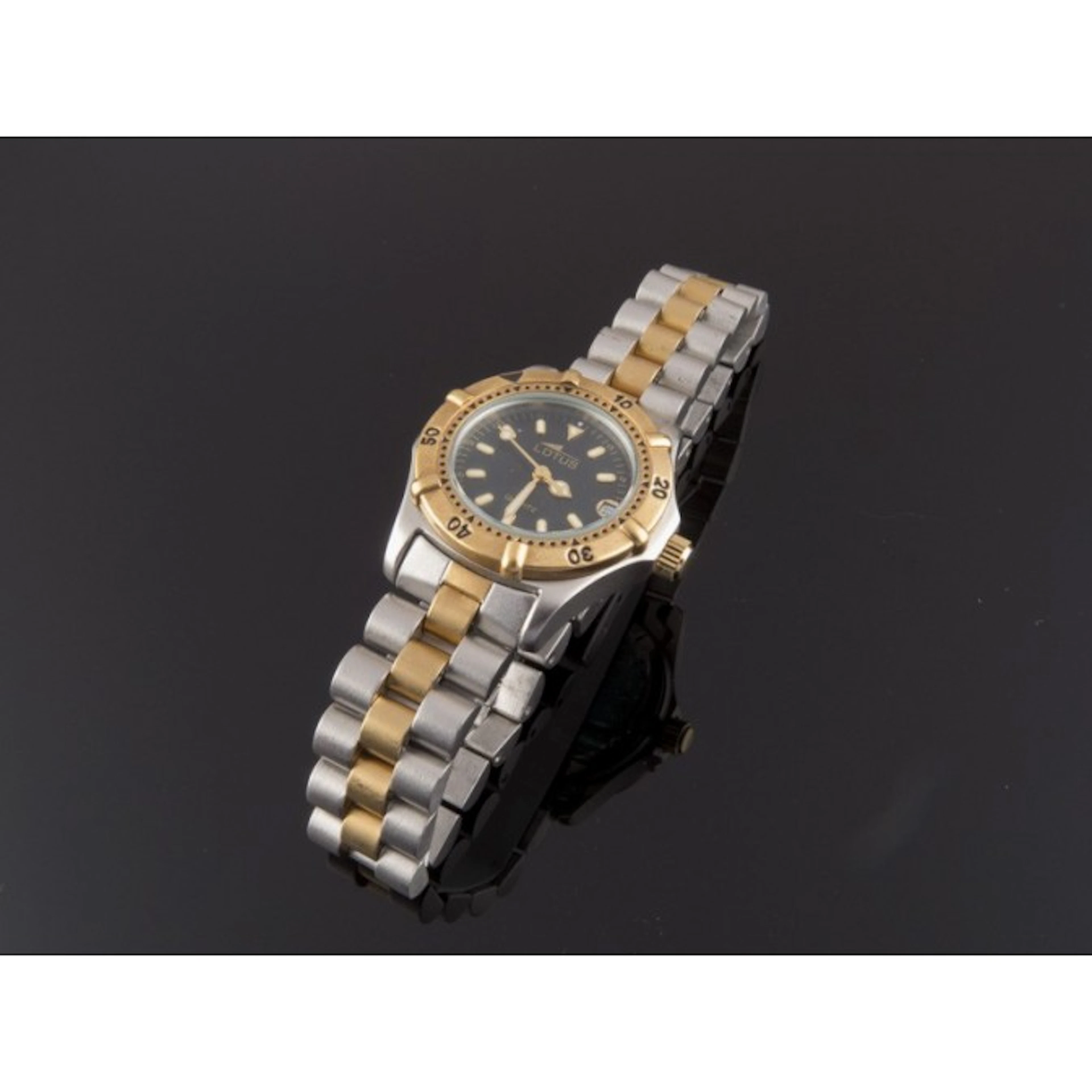 RELOJ LOTUS