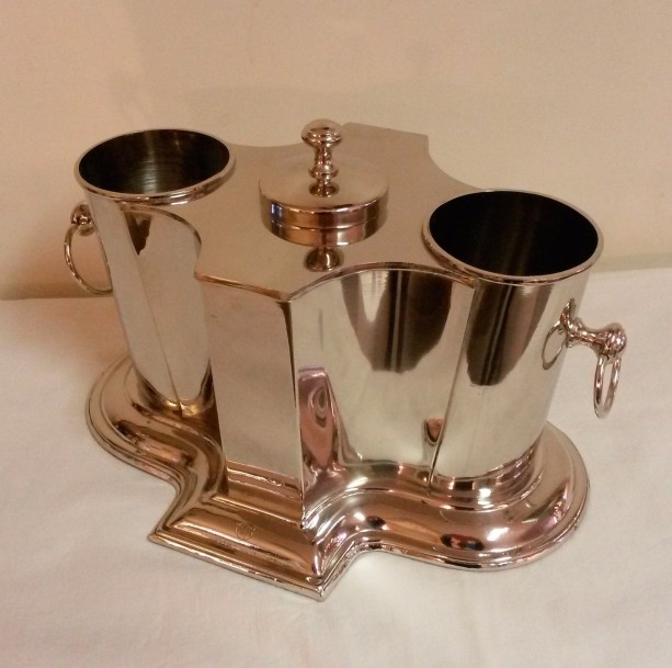 RAFRAICHISSOIR en métal nickelé pour deux bouteilles Larg : 40 cm