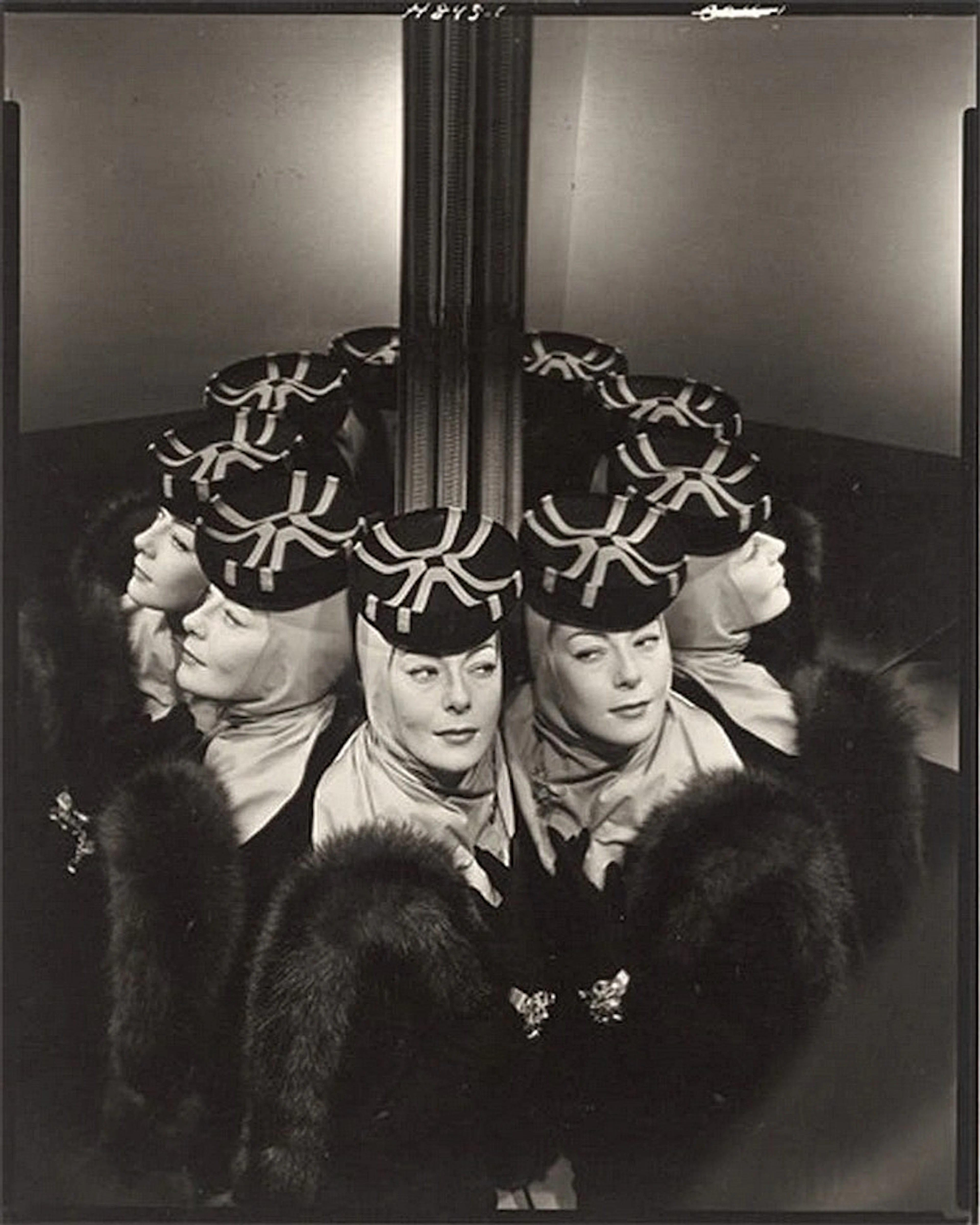 Horst P. Horst (i.e. Bohrmann, Paul Horst) - Muriel Maxwell, New York