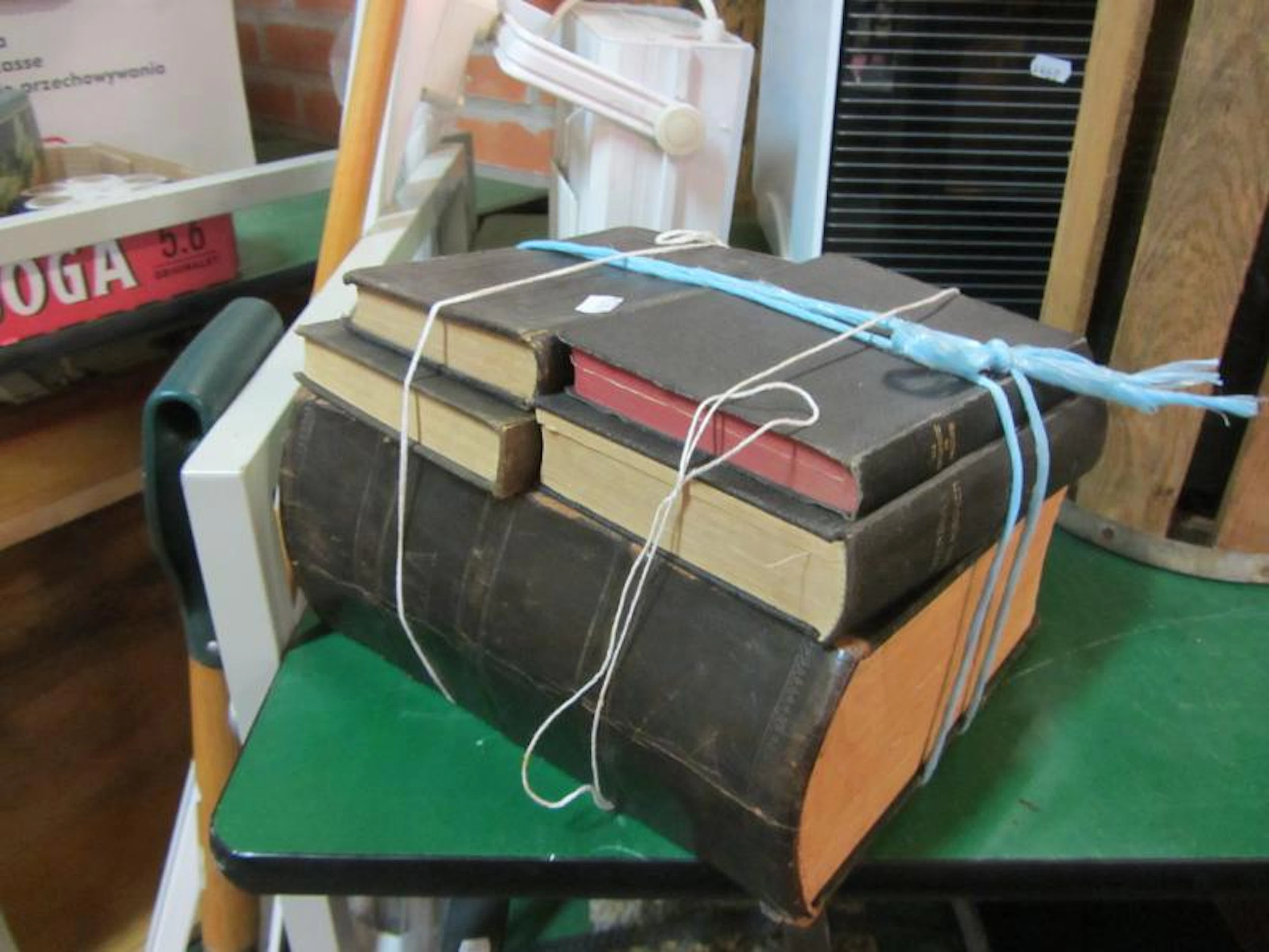 Packe antik bibel psalmböcker mm