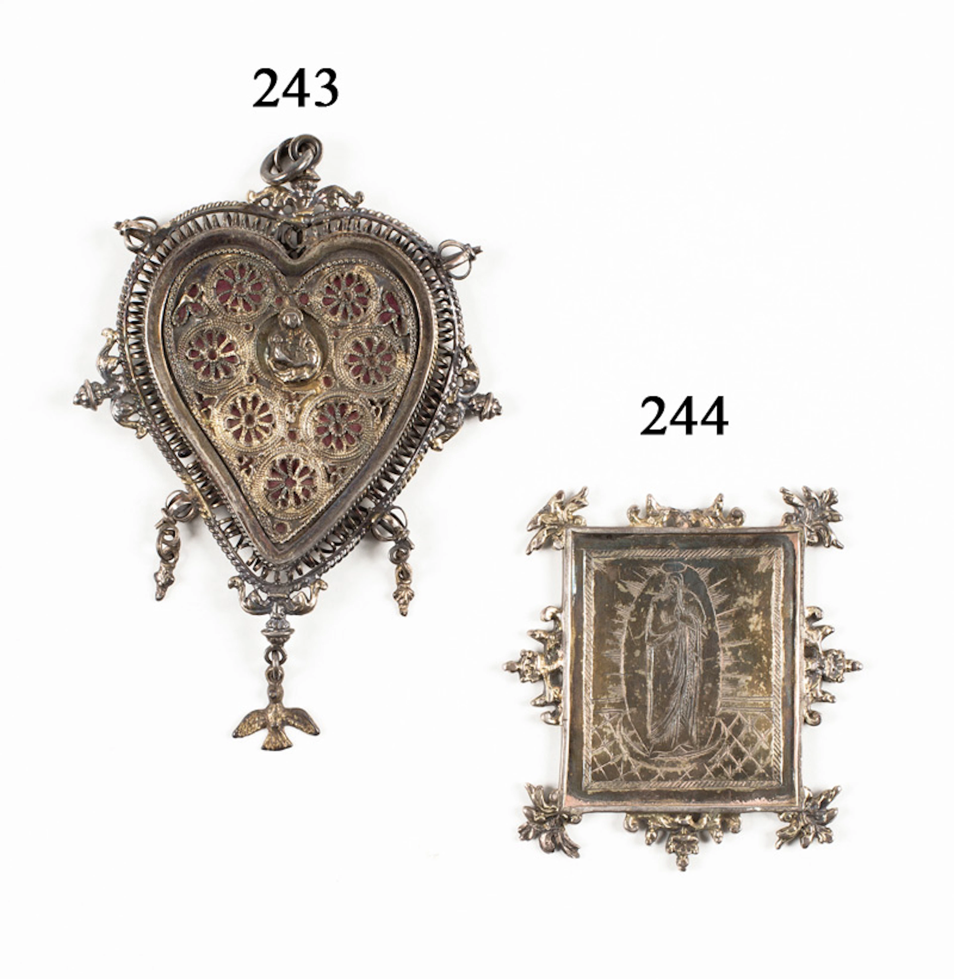 Posiblemente Len, S. XVI. Medalln acorazonado de plata dorada, laminada