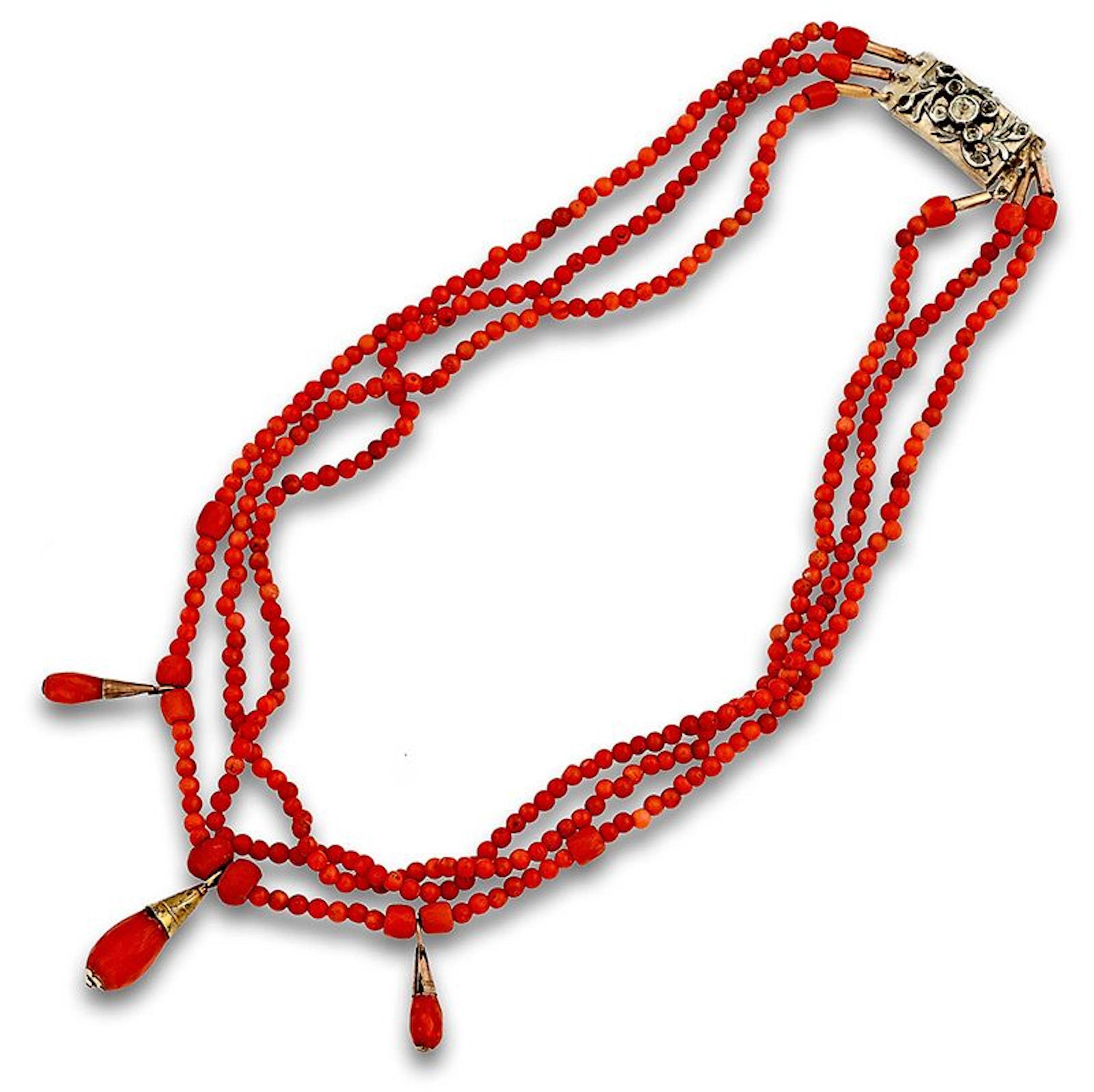 Collar de coral mediterrneo pps s.XIX con tres hilos de cuentas facetadas