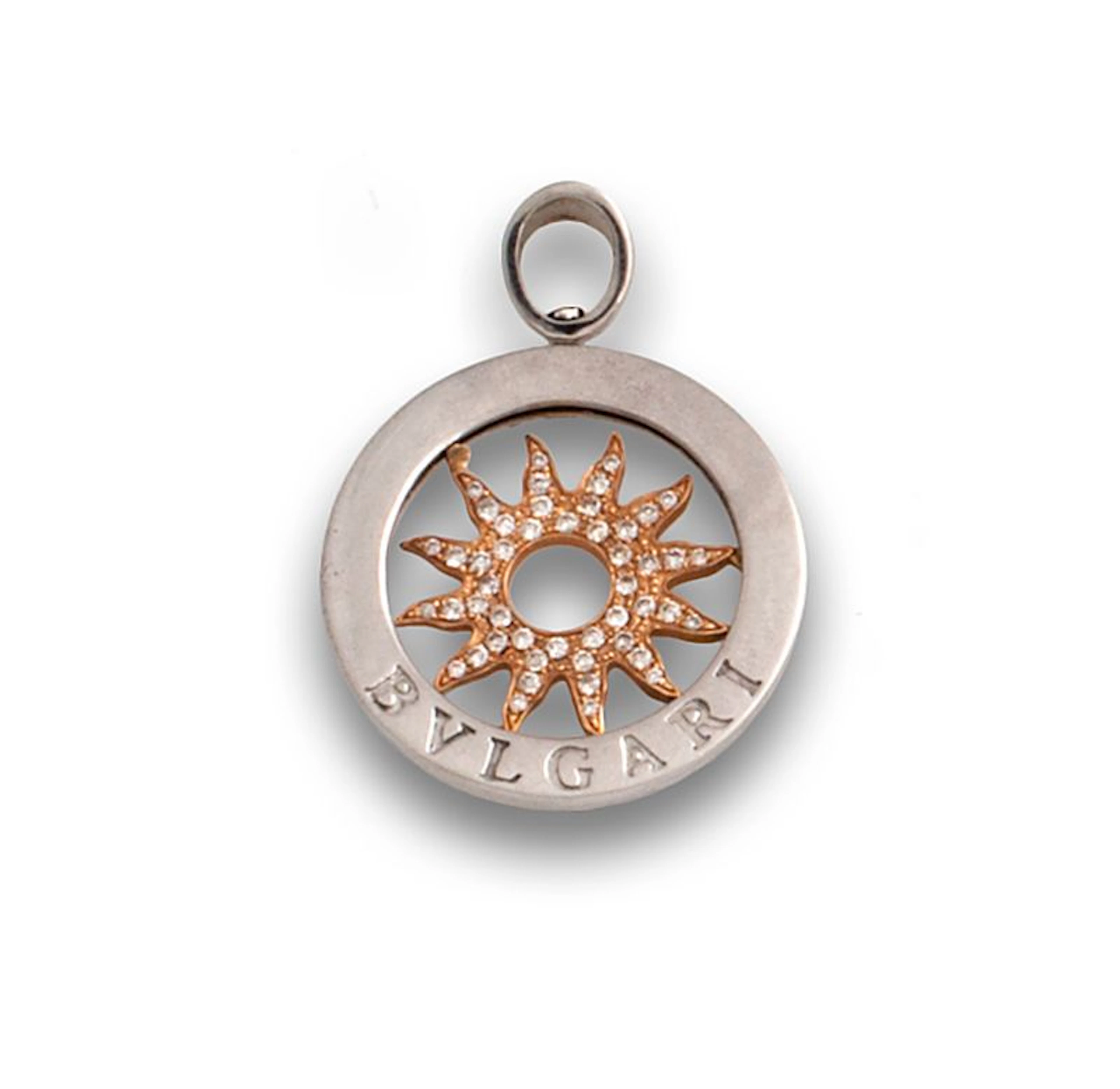 Colgante BVLGARI tondo en oro blanco y oro rosa de 18K con brillantes.ref