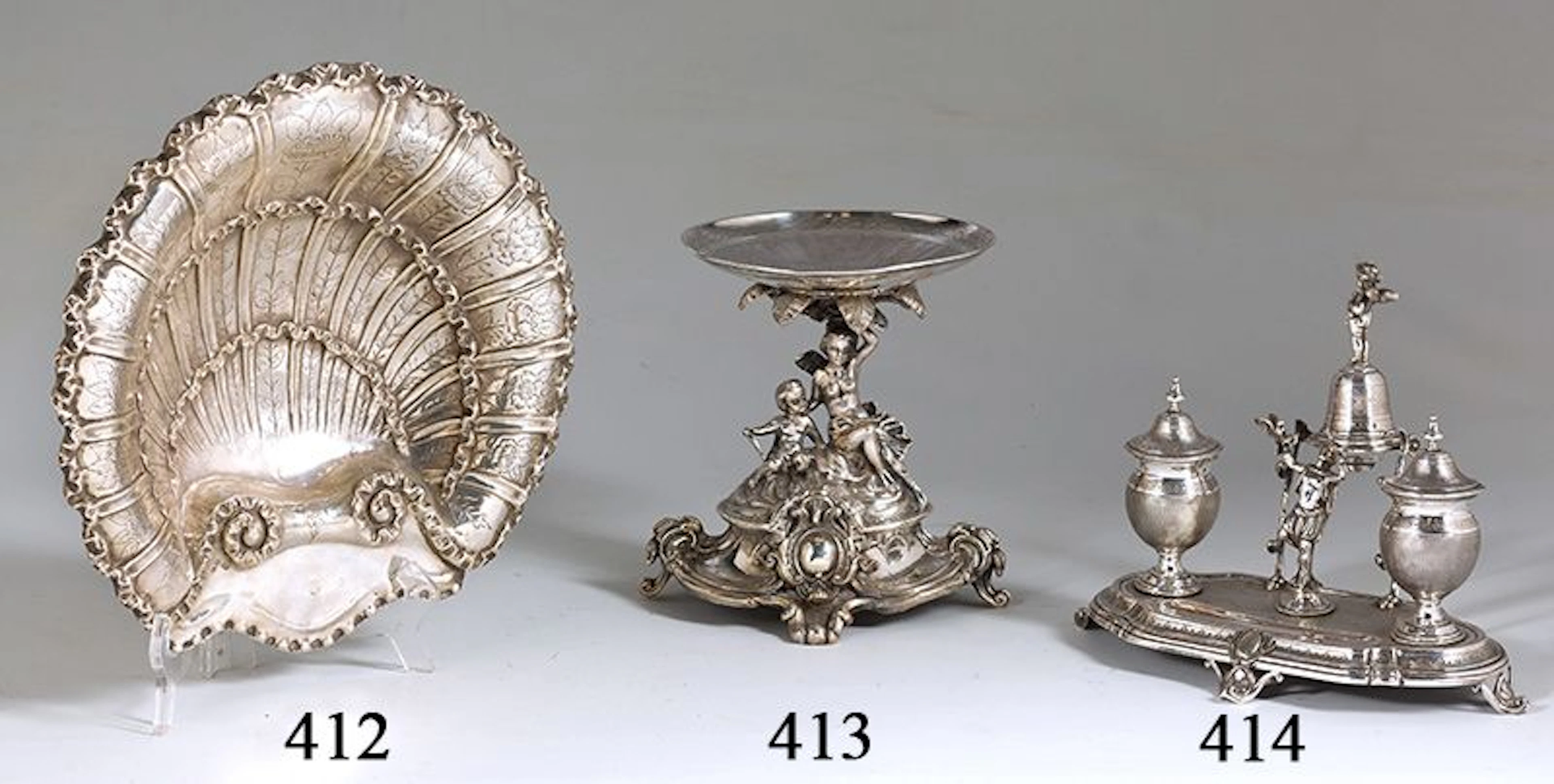 Centro de plata punzonada. Francia 1840-1879