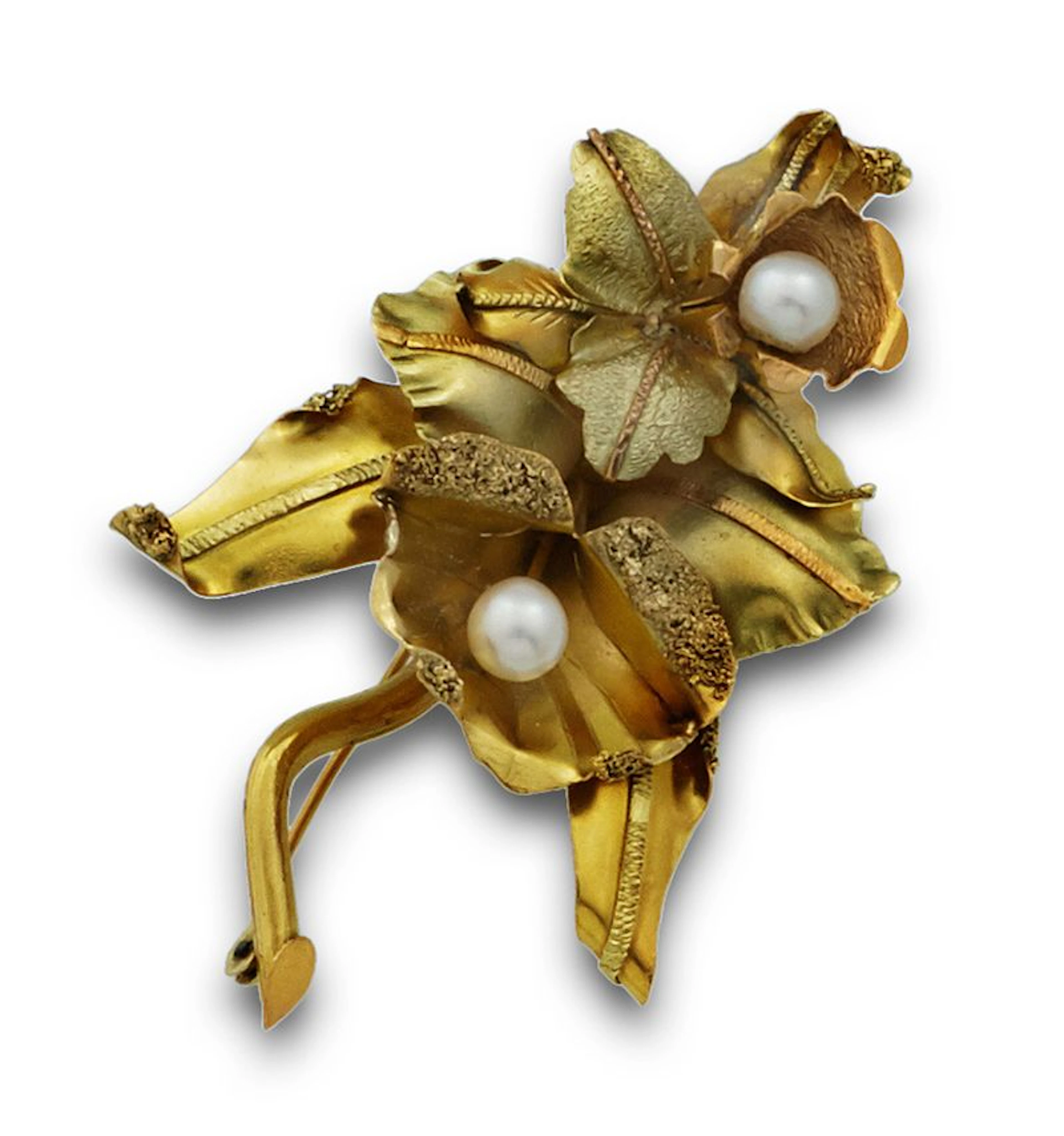 Broche naturalista en forma de orquídeas; realizado en lámina de oro