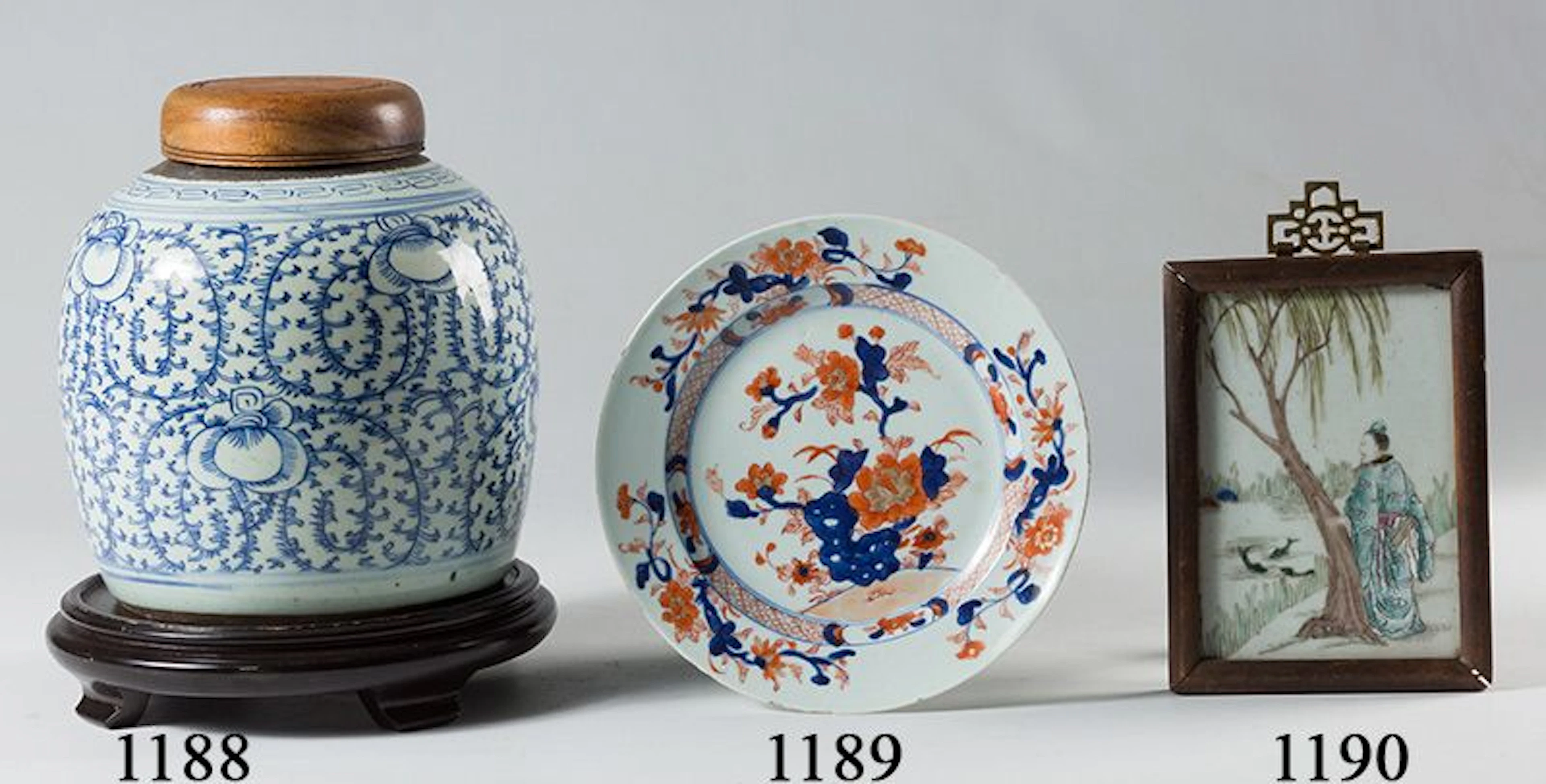 Bote para jengibre en porcelana esmaltada en azul cobalto. China pp. S. XX