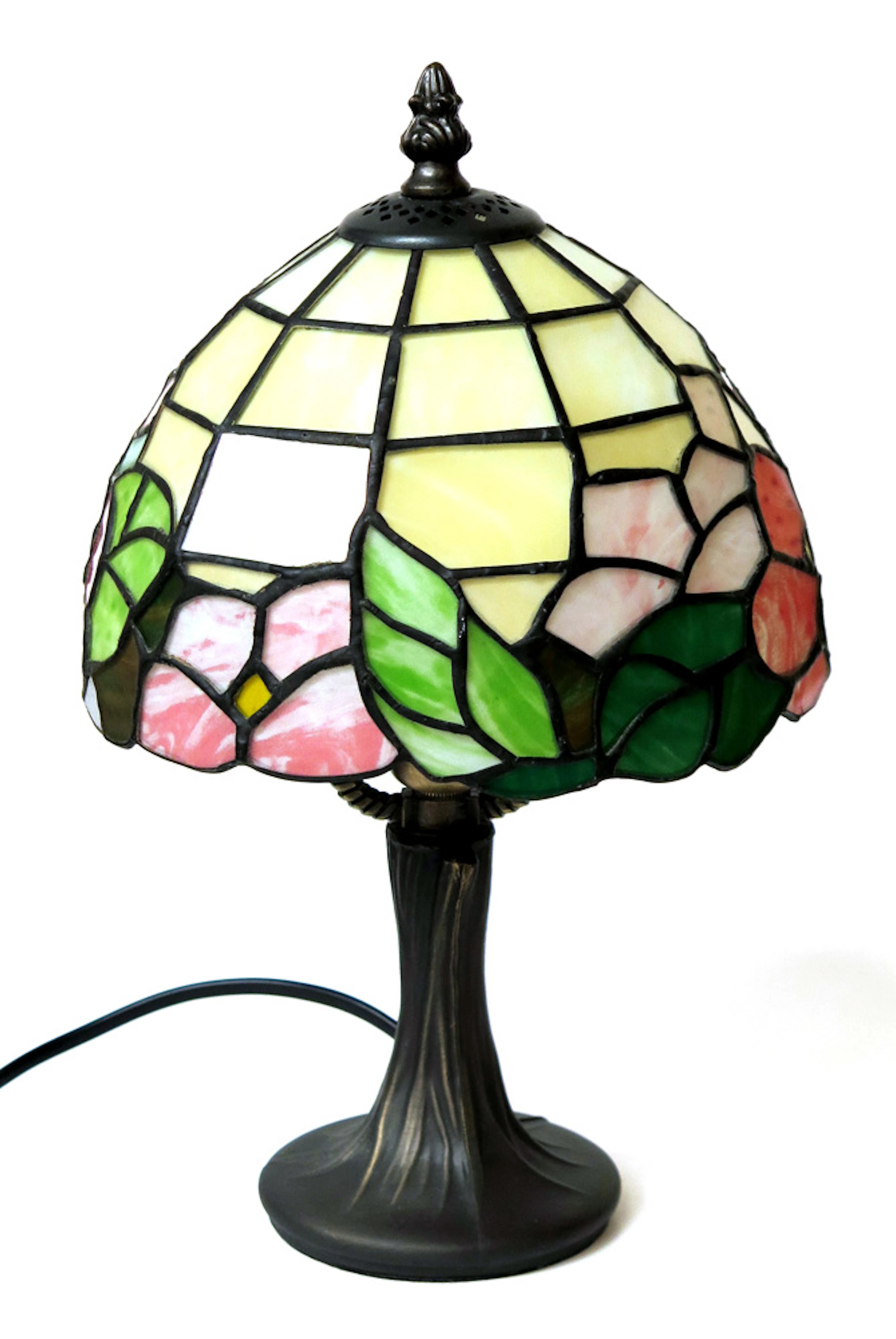 Bordslampa, metall med blyglasskärm, så kallad Tiffanylampa, Cottex,