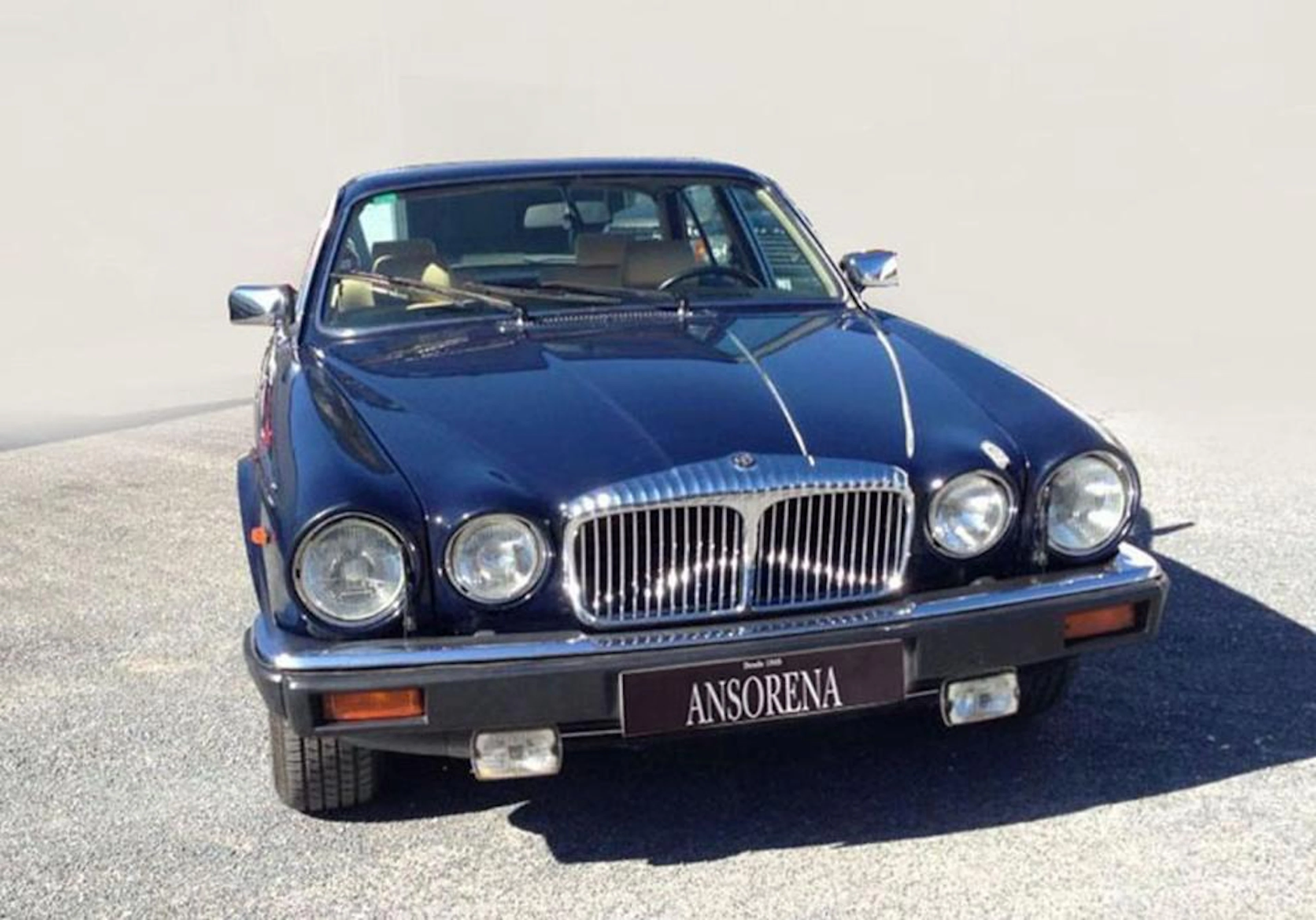 DAIMLER DOUBLE SIX 5.3 SERIE 3