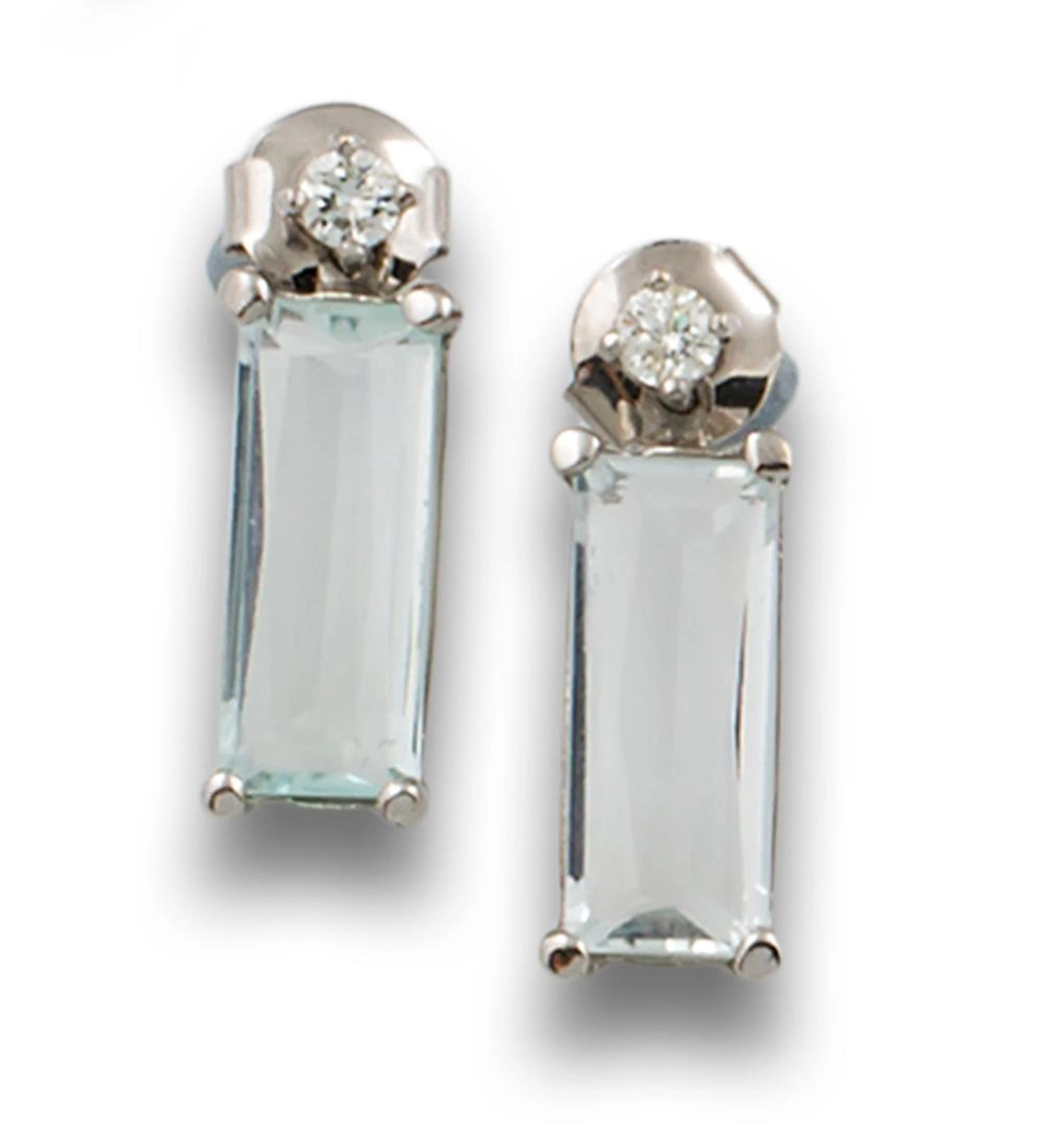 A PAIR OF AQUAMARINE AND DIAMOND DROP EARRINGS