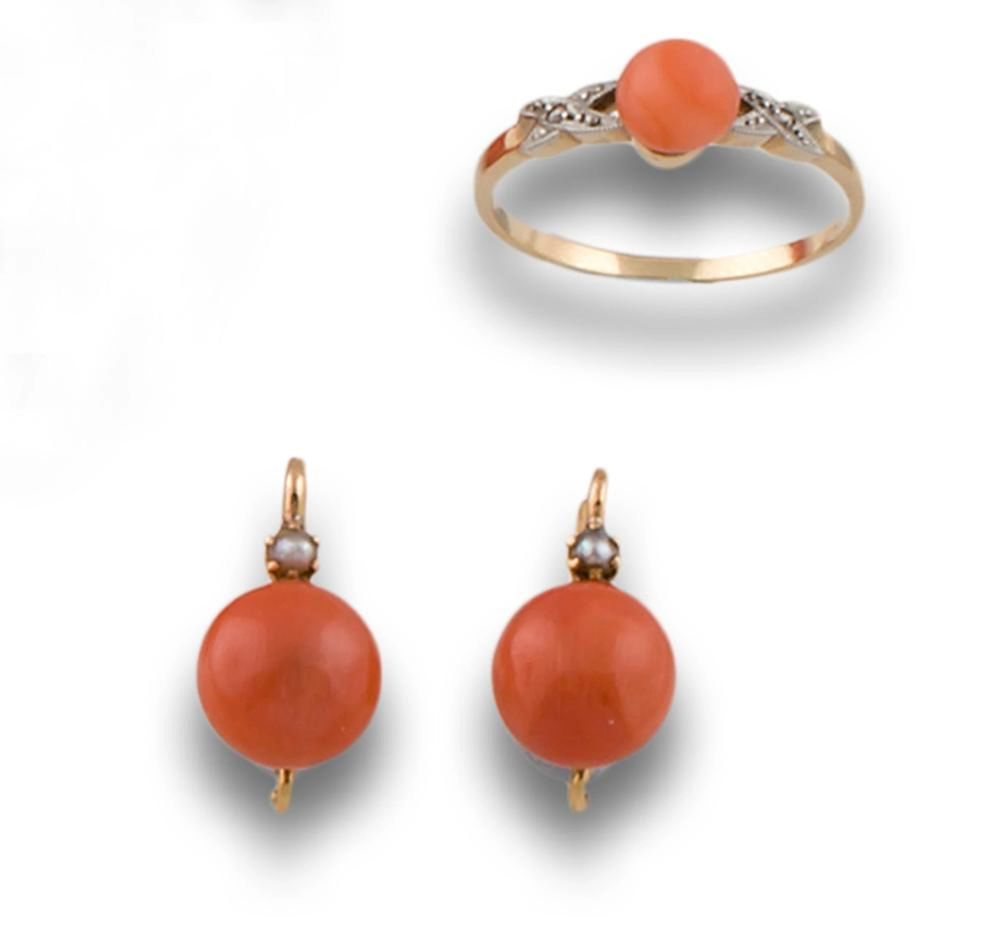PENDIENTES Y SORTIJA S. XIX ORO AMARILLO CON CORAL