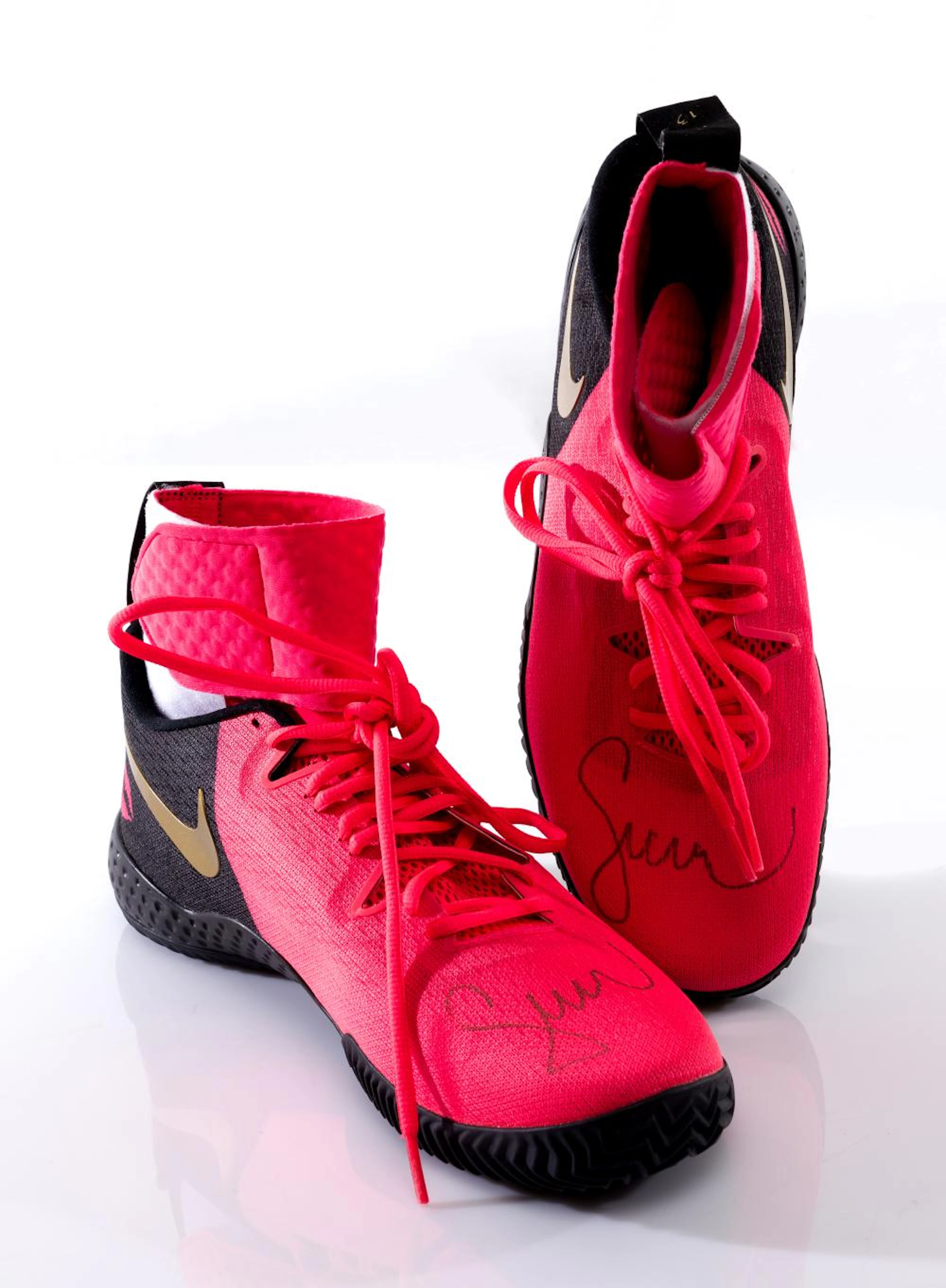 Serena Williams, Signed Nike boots