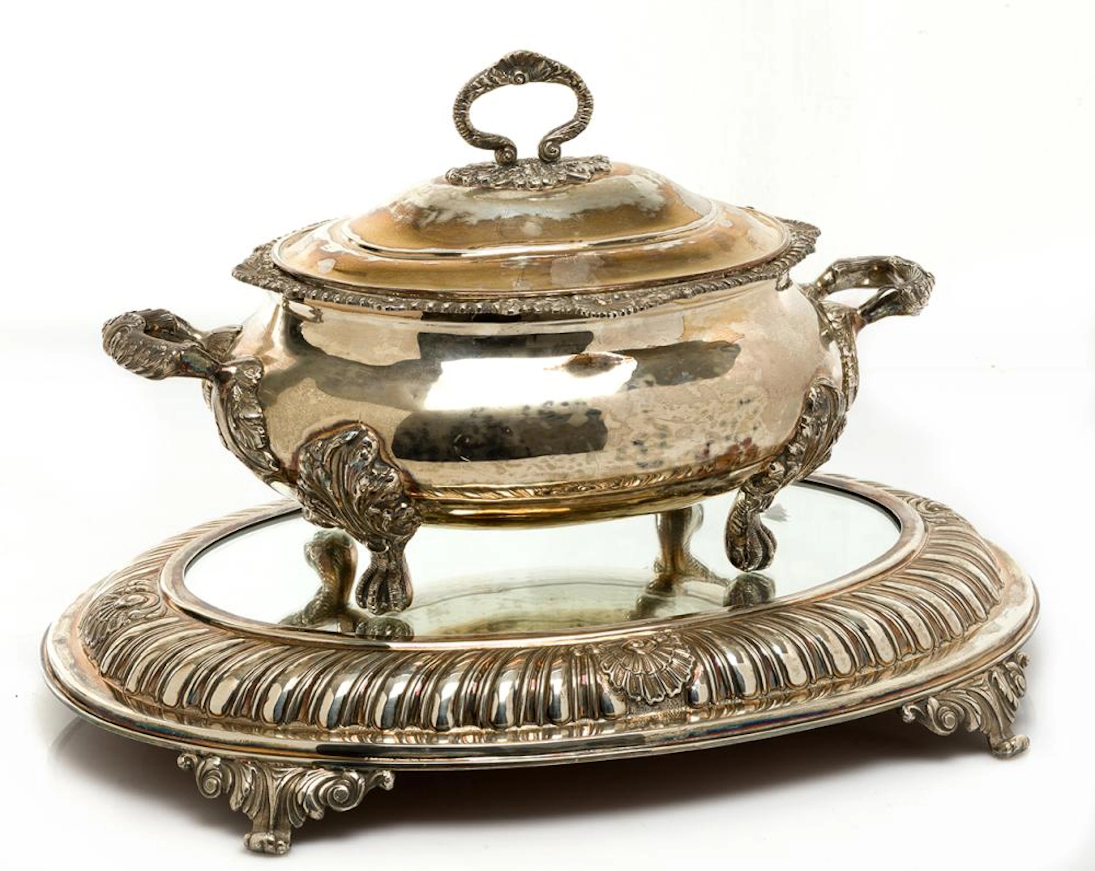 Soup tureen with silver tray