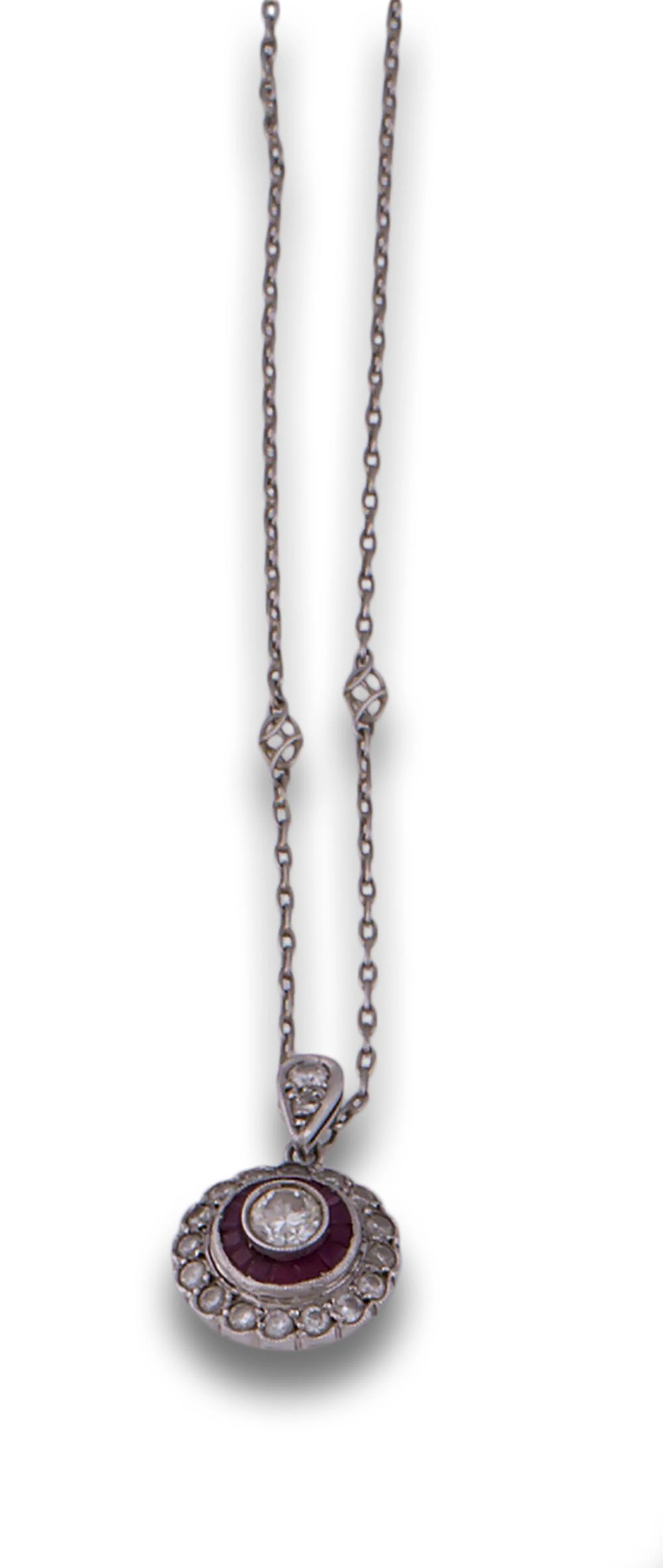 PENDENTIF CHAIN 20'S PLATINUM DIAMONDS AND RUBIES