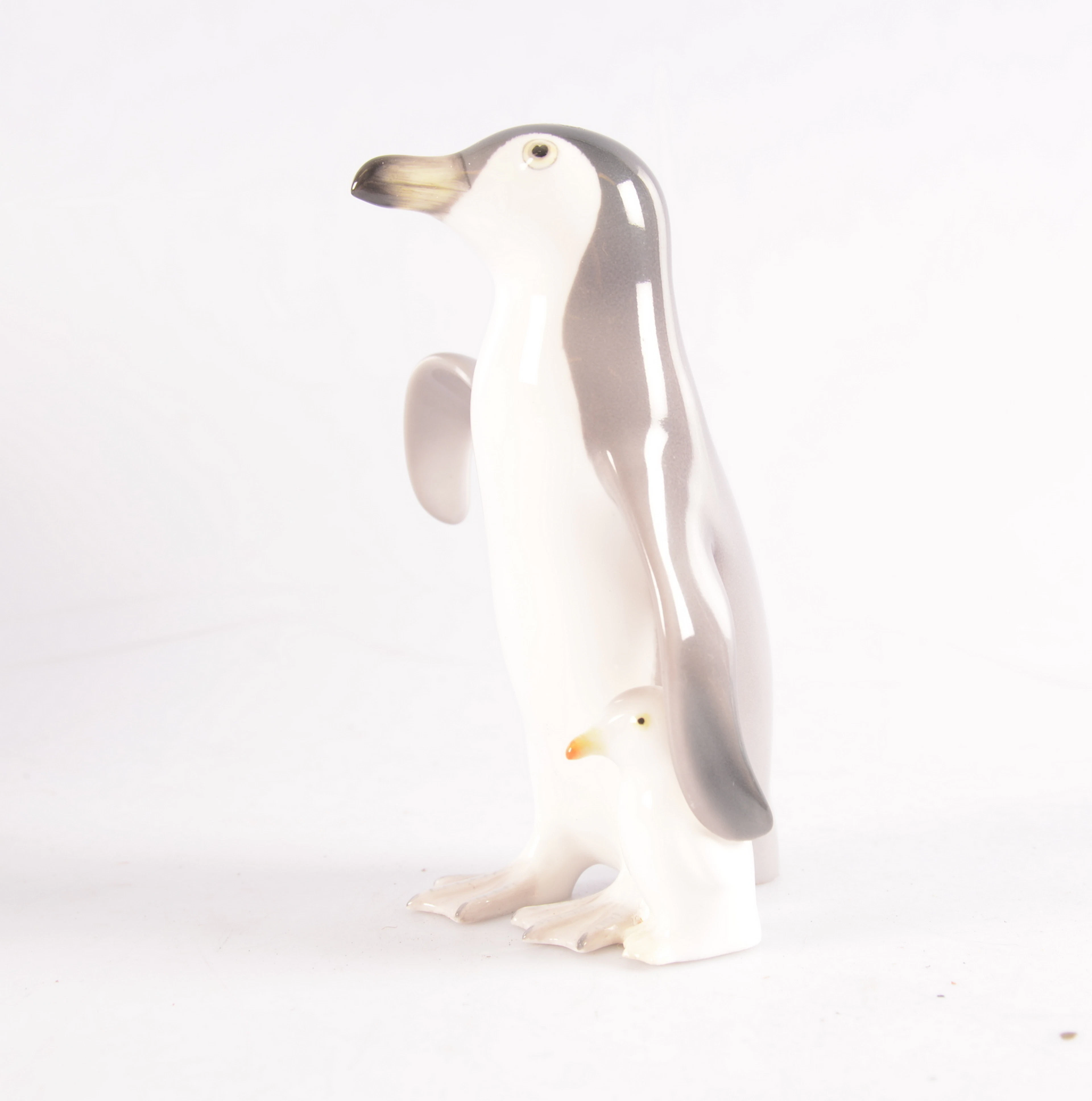 FIGURIN, porslin, Noritake, Japan, 1900-talets andra hälft.