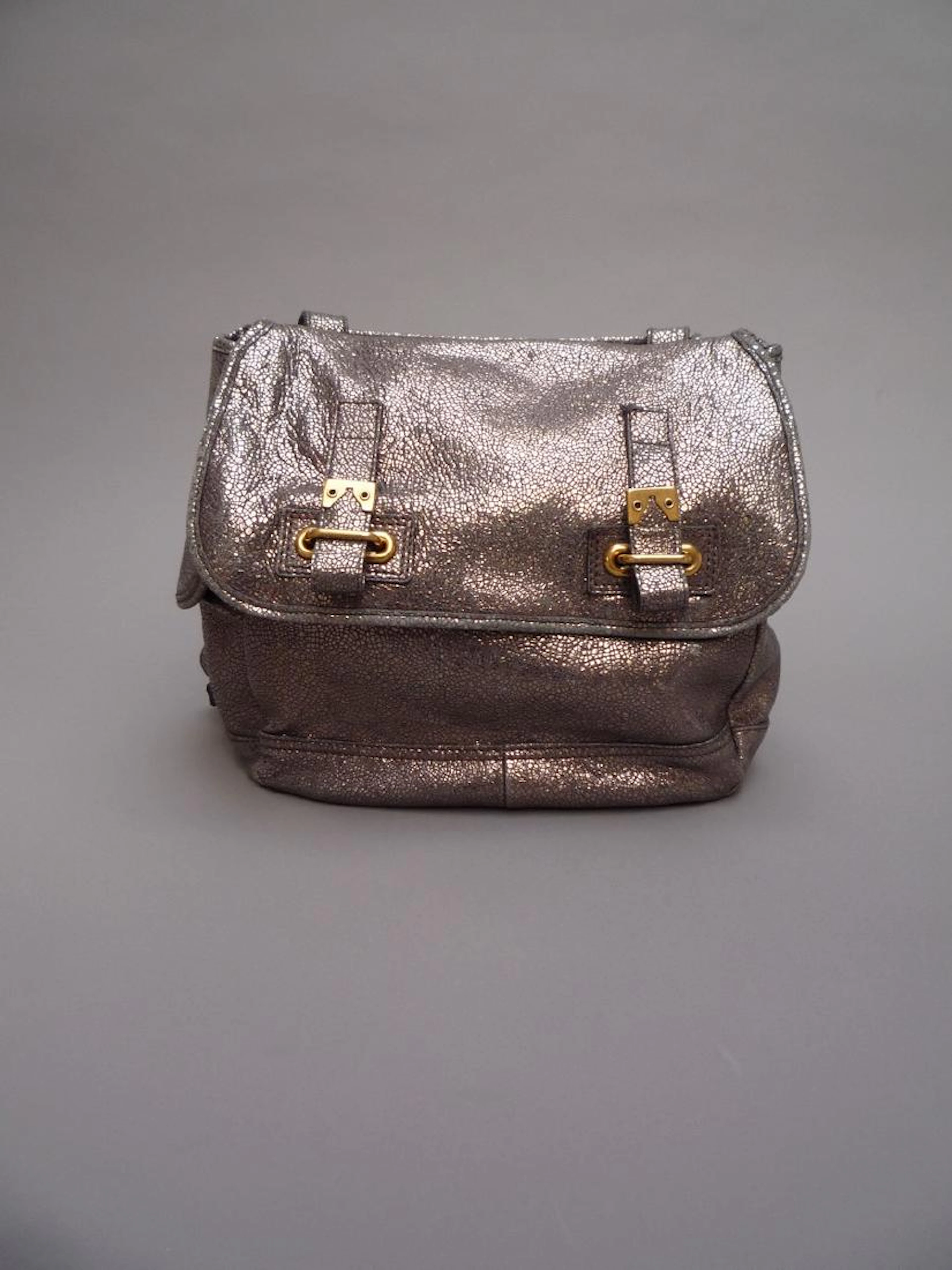 YVES SAINT LAURENT SAC BESACE en cuir métallisé argent