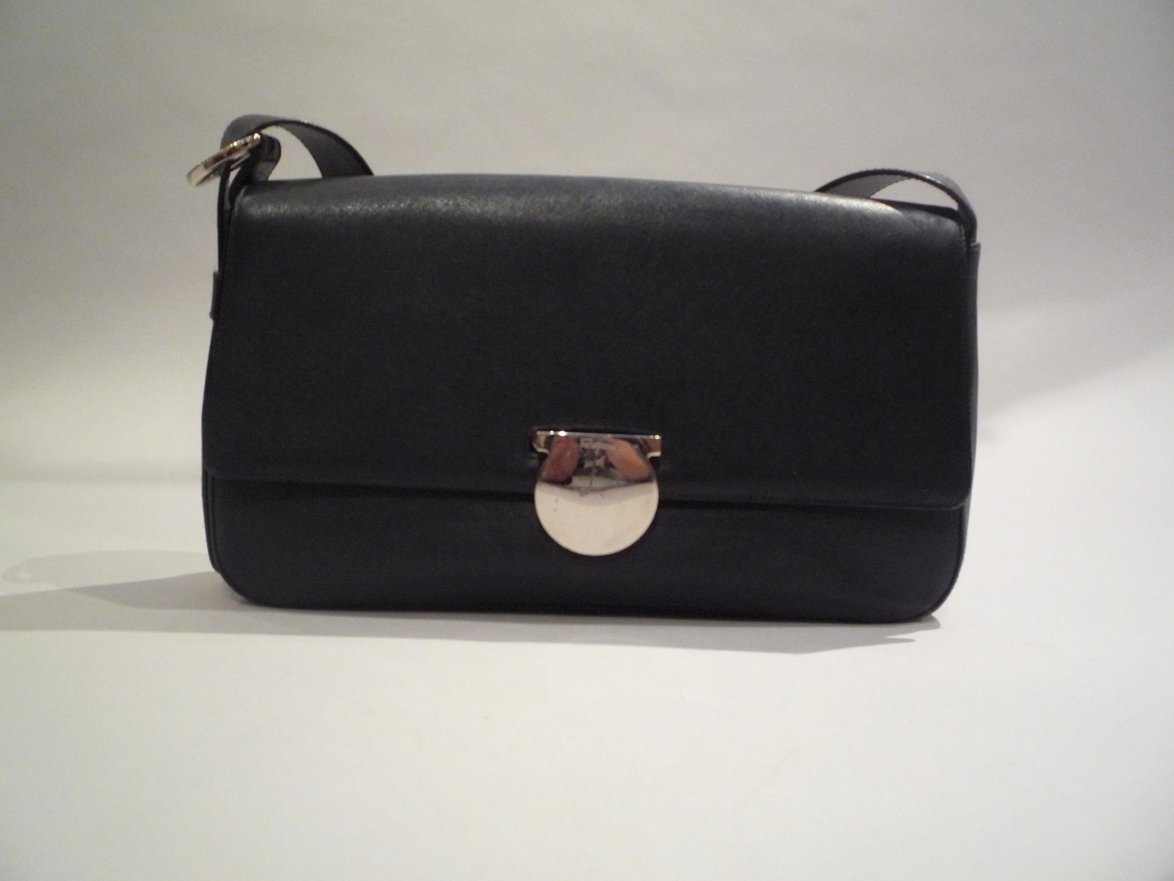 SALVATORE FERRAGAMO PETIT SAC vintage en cuir lisse