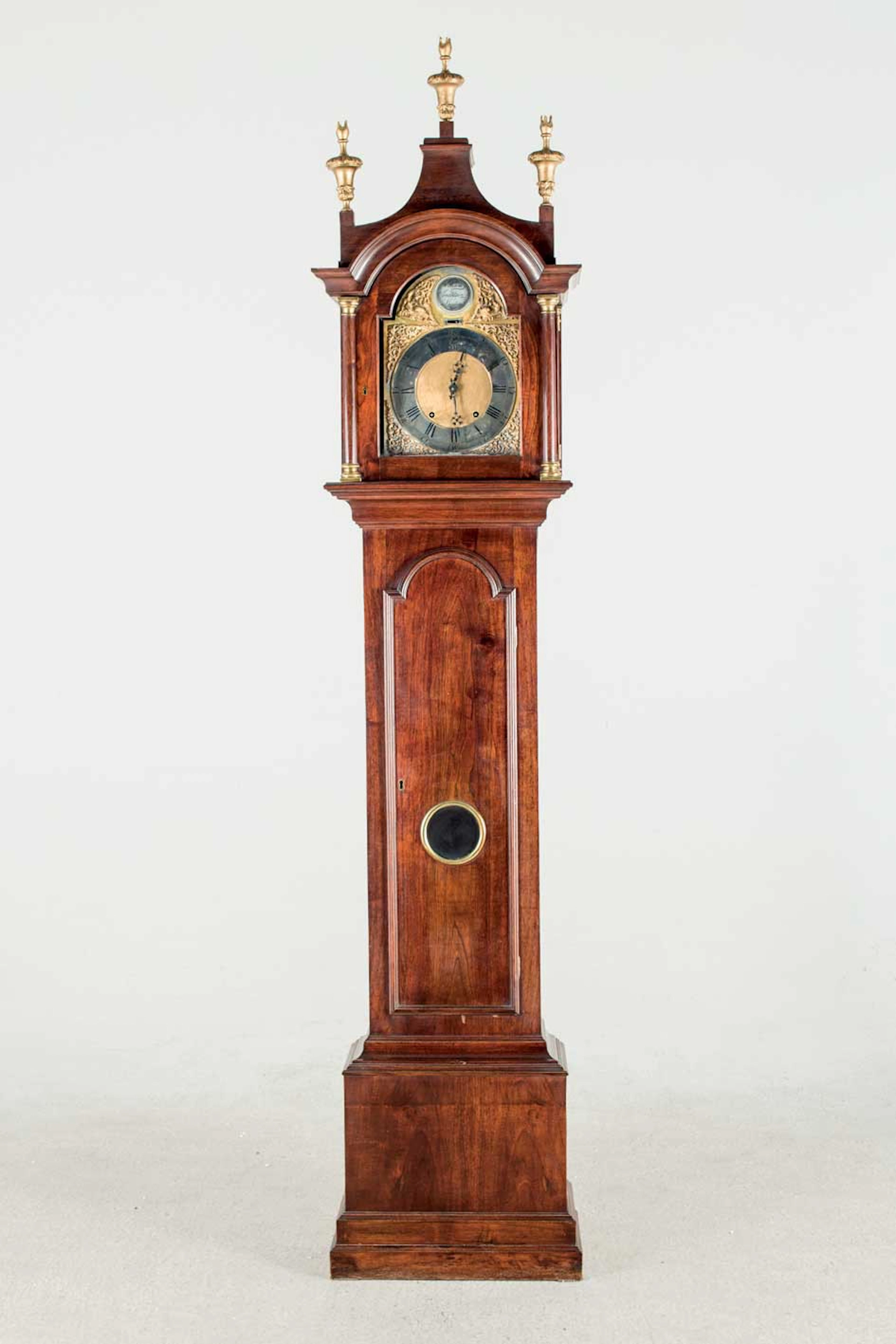 Reloj inglés de caja alta