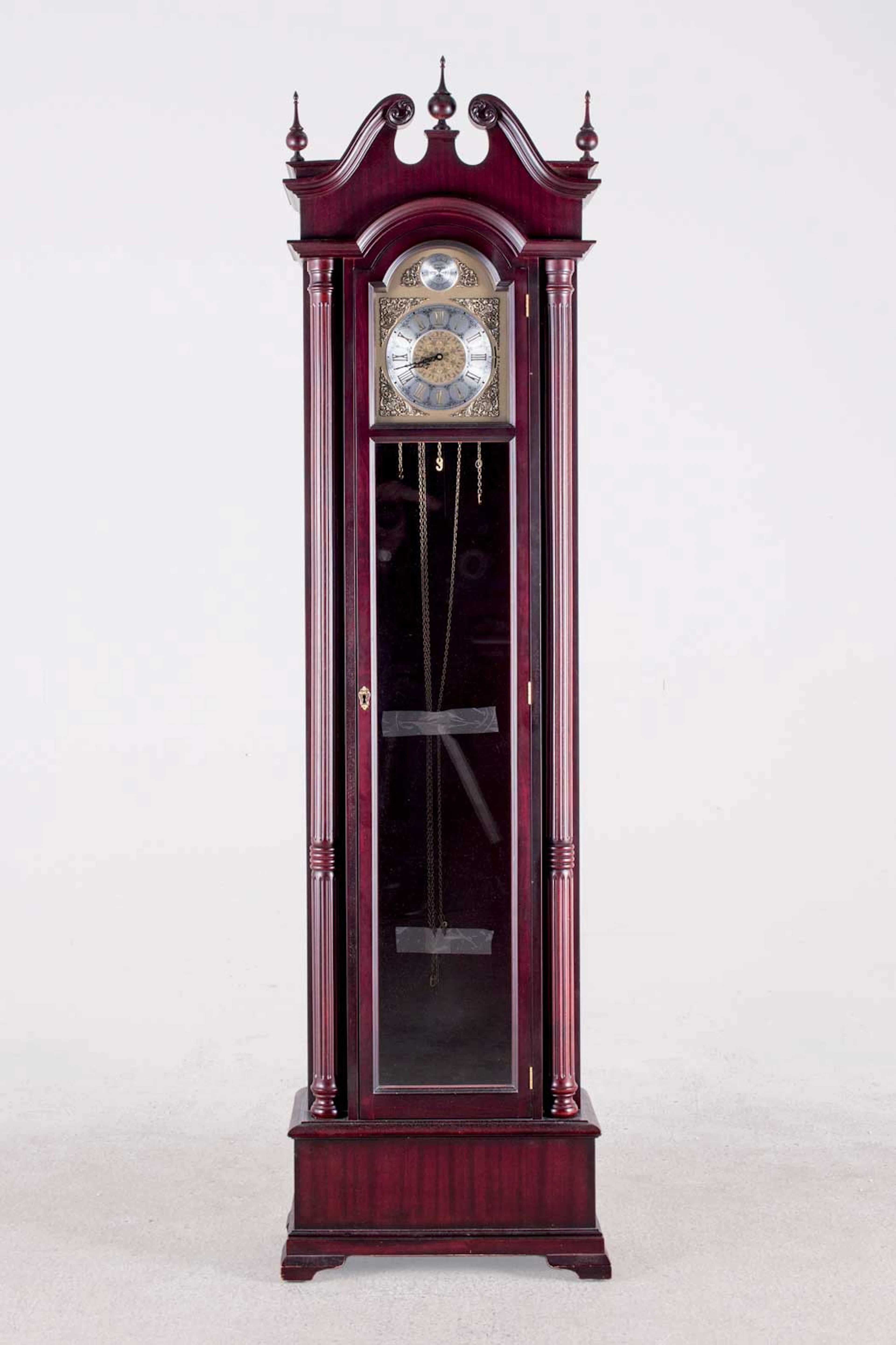 Reloj de caja alta