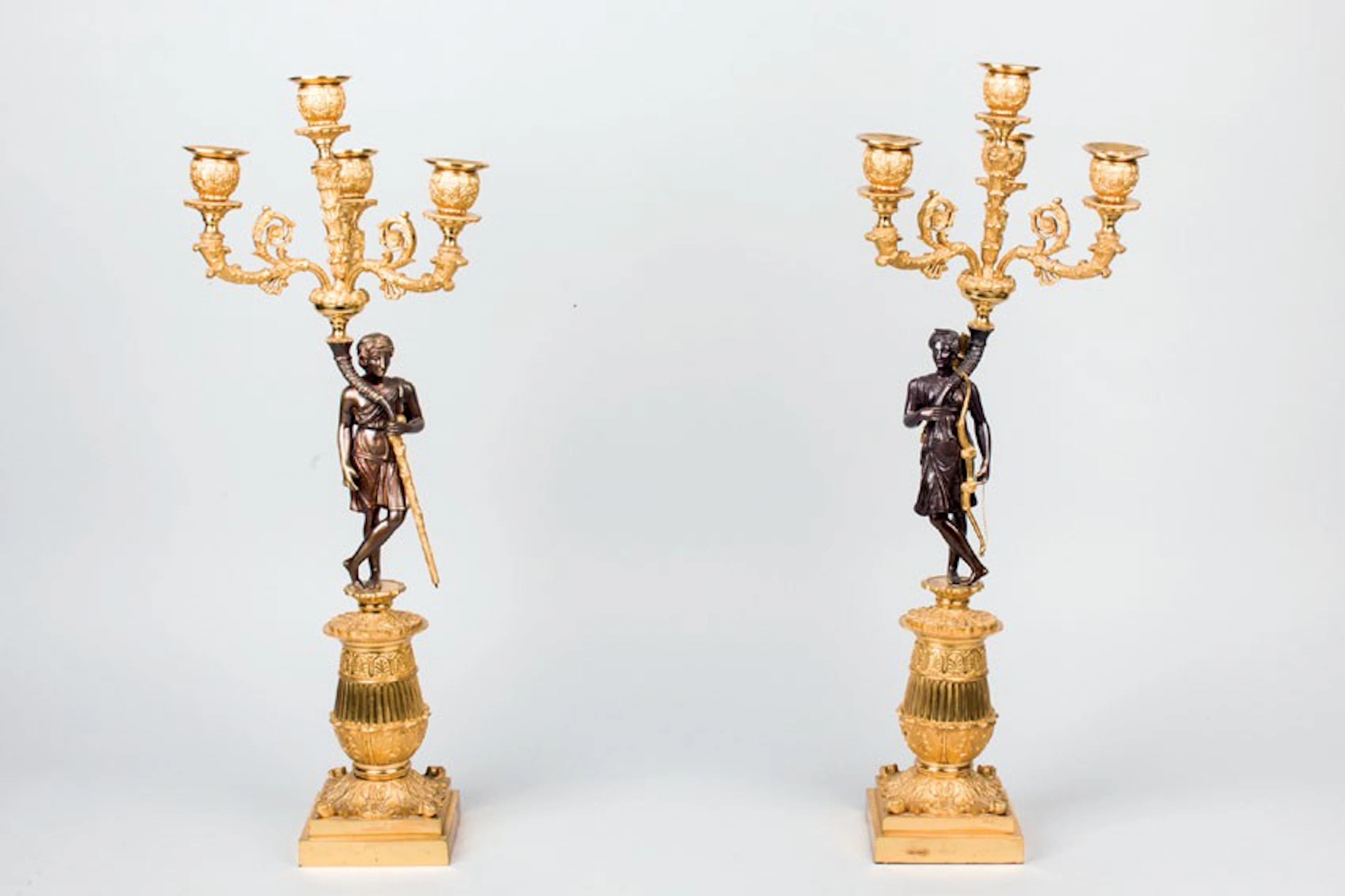 Candelabros antiguos de bronce