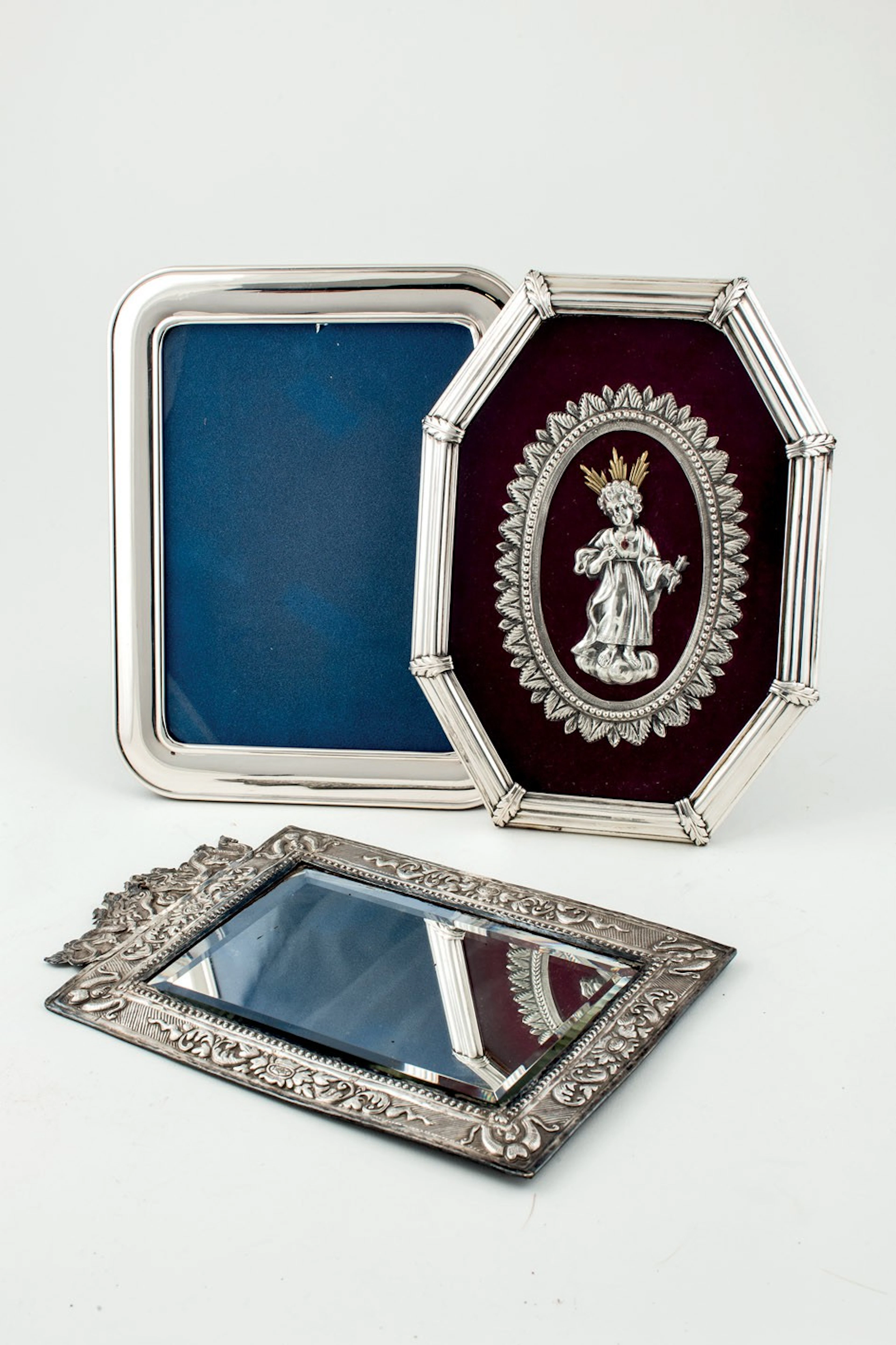 Tres piezas de plata