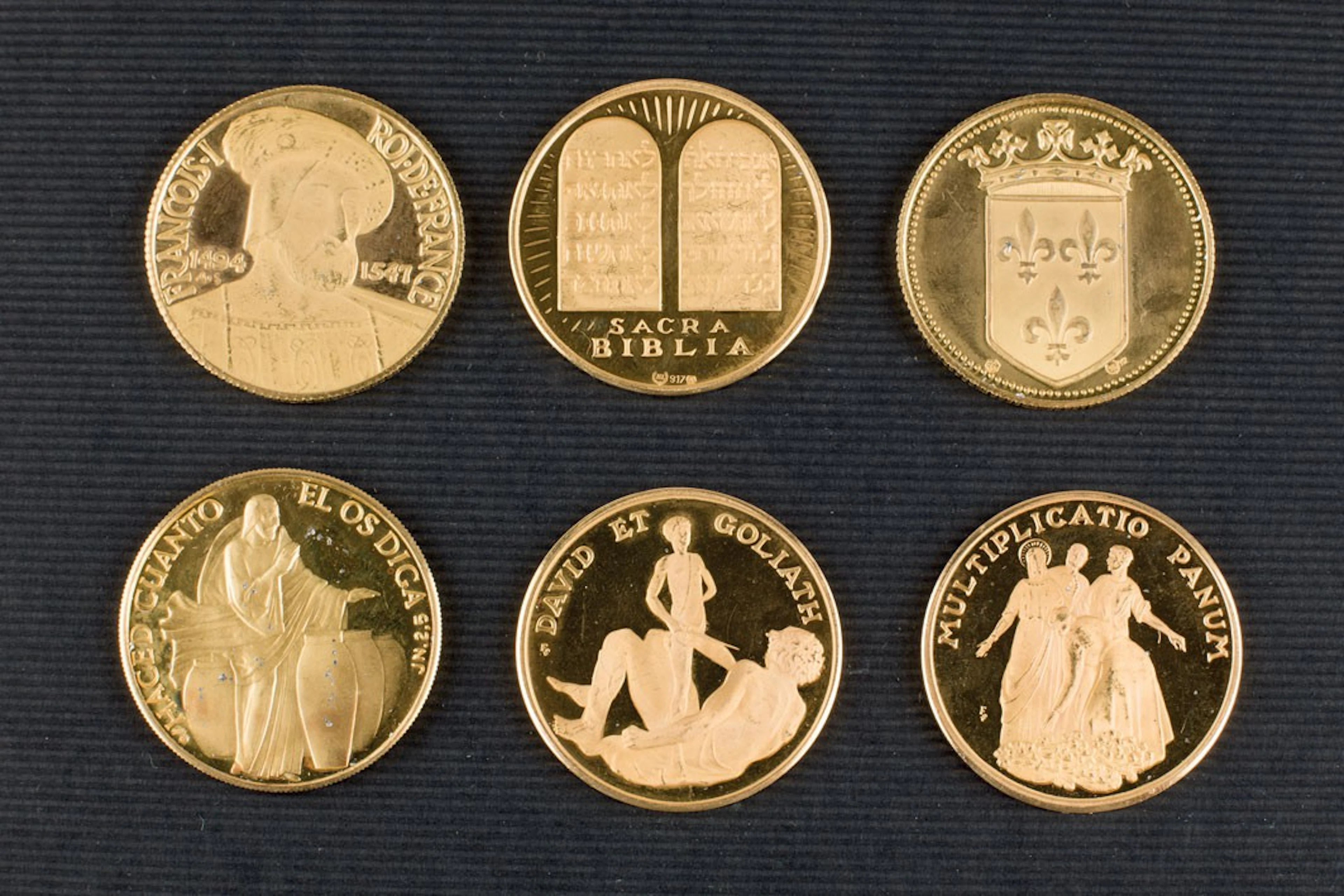 Seis medallas de oro