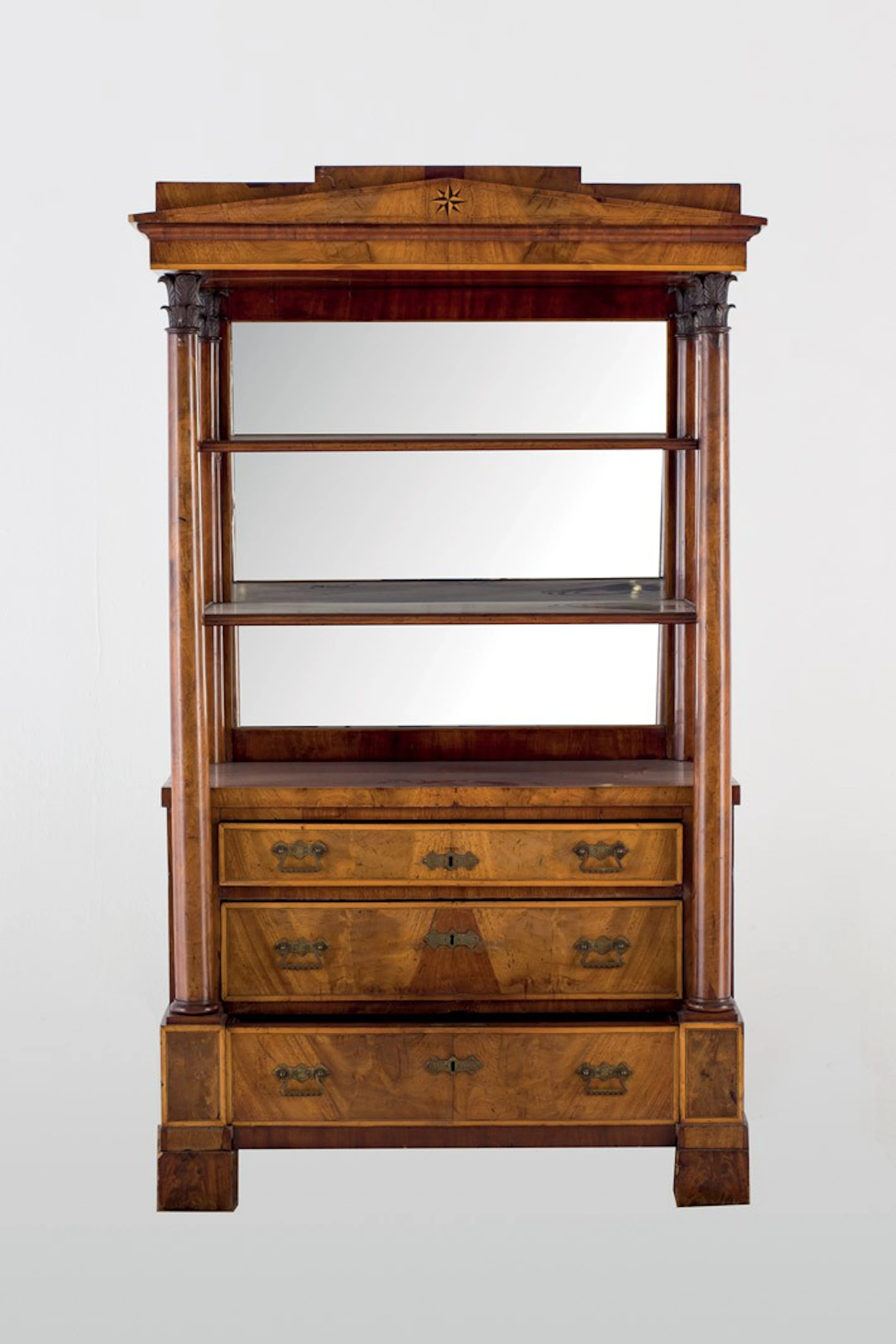 Mueble Biedermeier en caoba. 1ª !/2 S. XIX