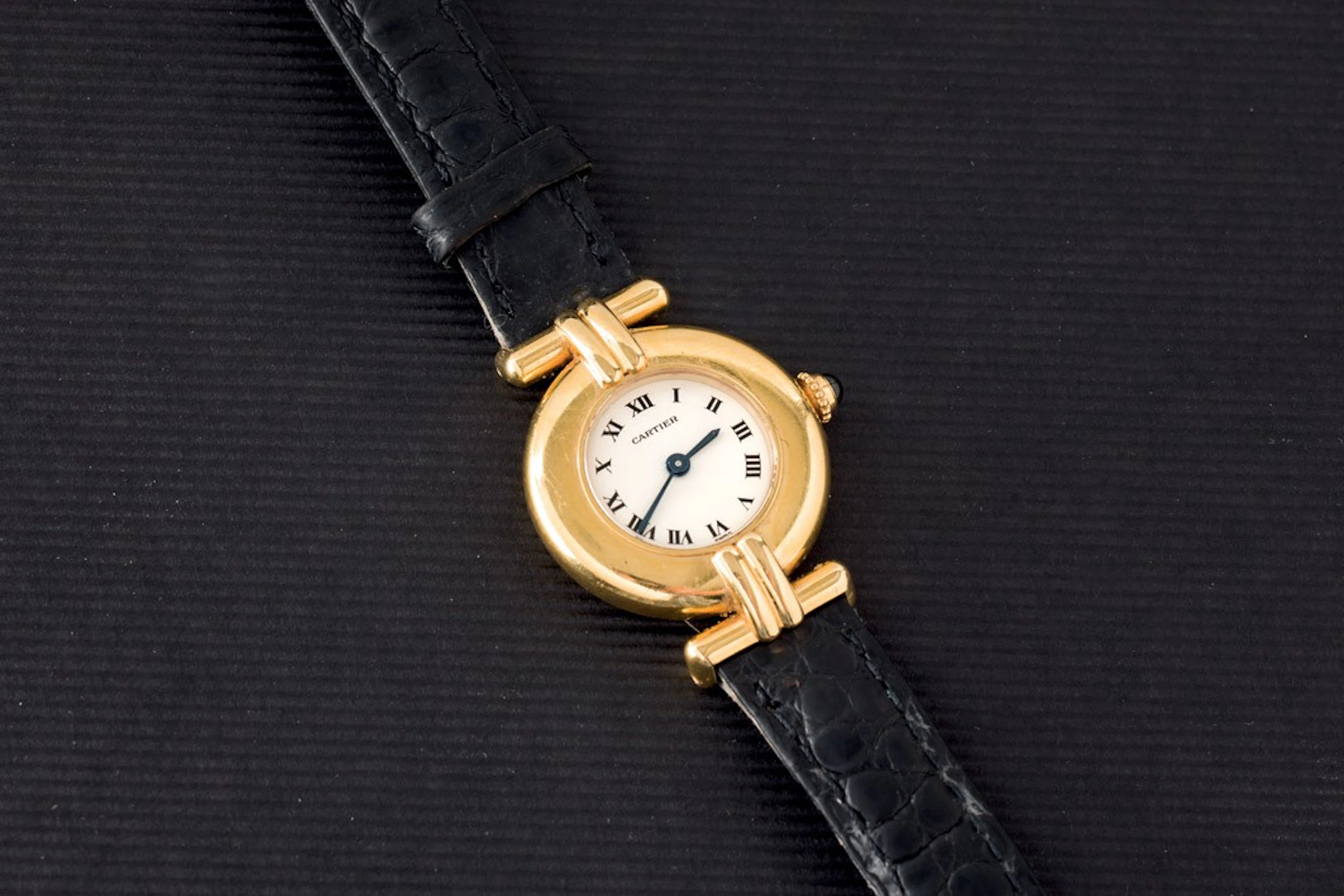 Cartier de oro cuarzo con estuche y documentación