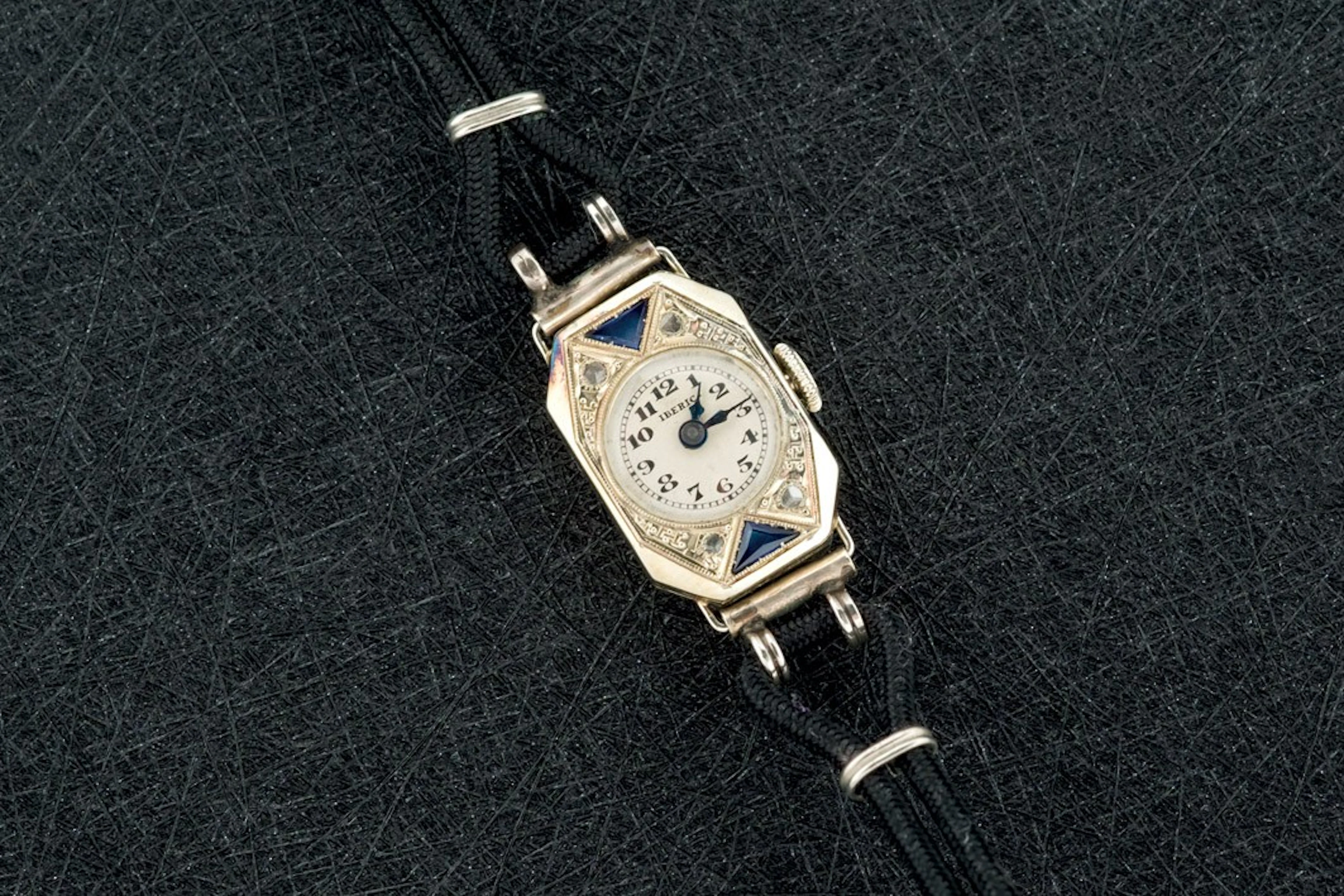 Reloj Iberic de oro y diamantes