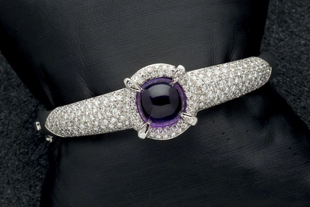 Pulsera de oro con amatista y brillantes