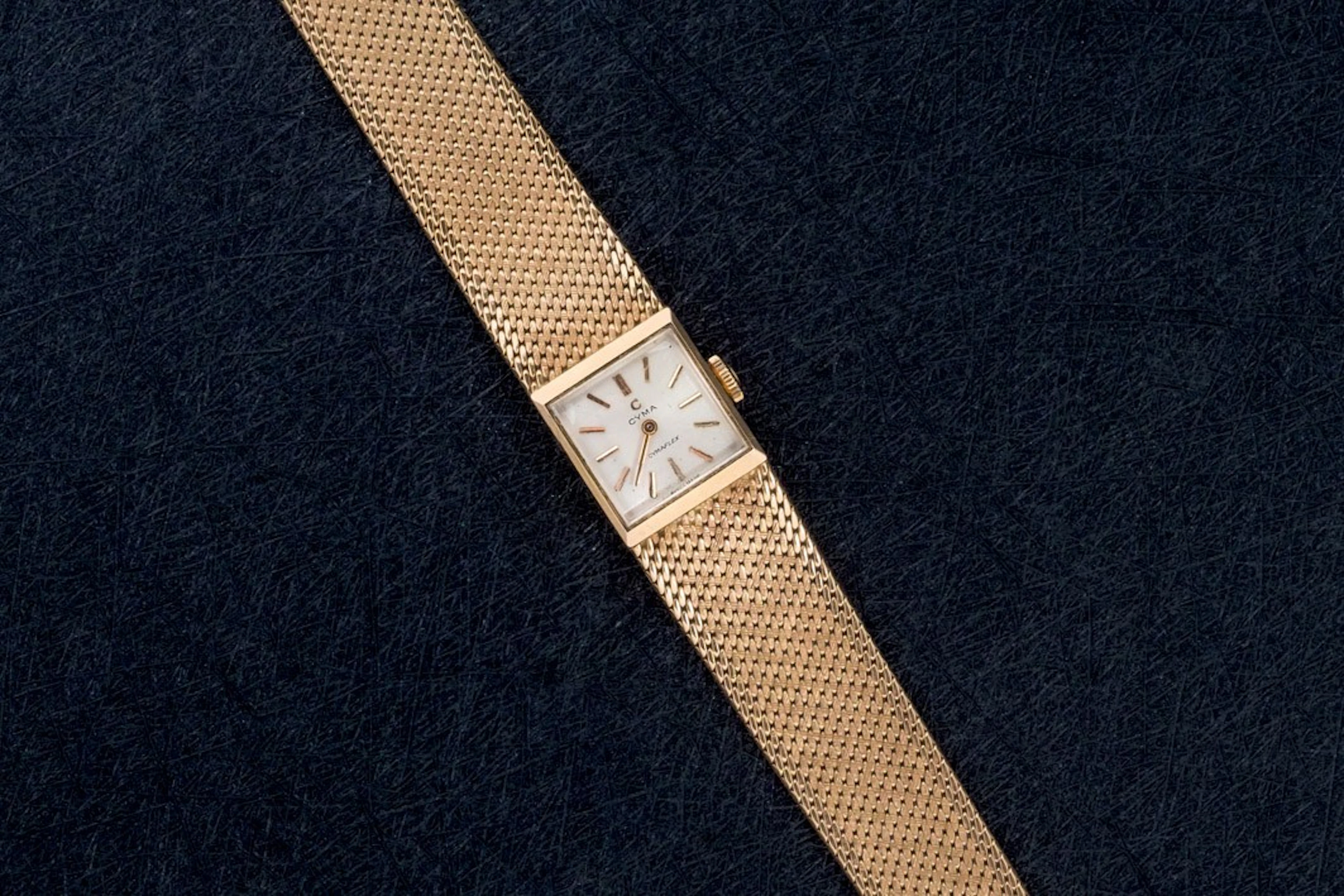 Reloj Cyma de oro para señora