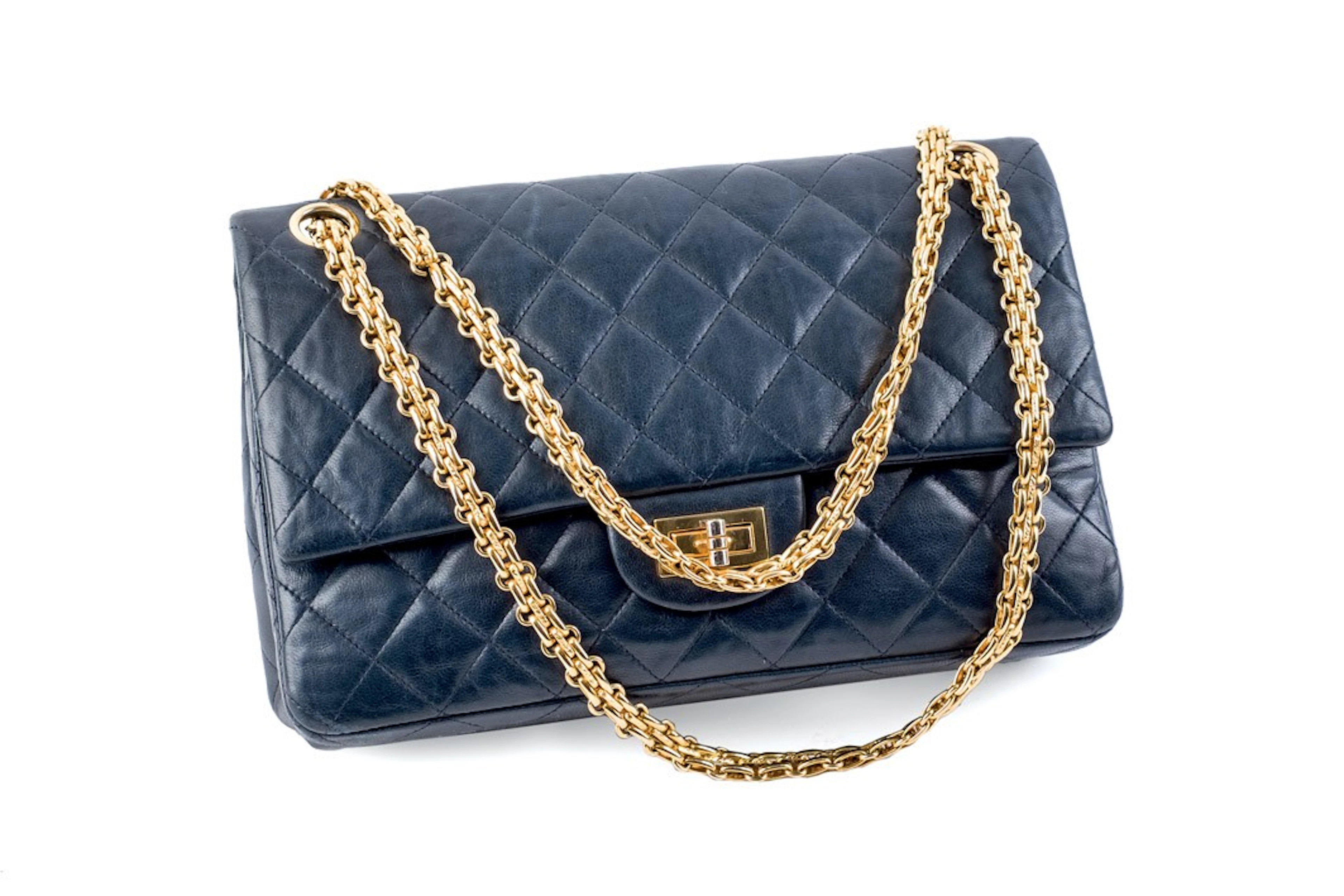 Chanel. Bolso modelo 2.55 azul marino