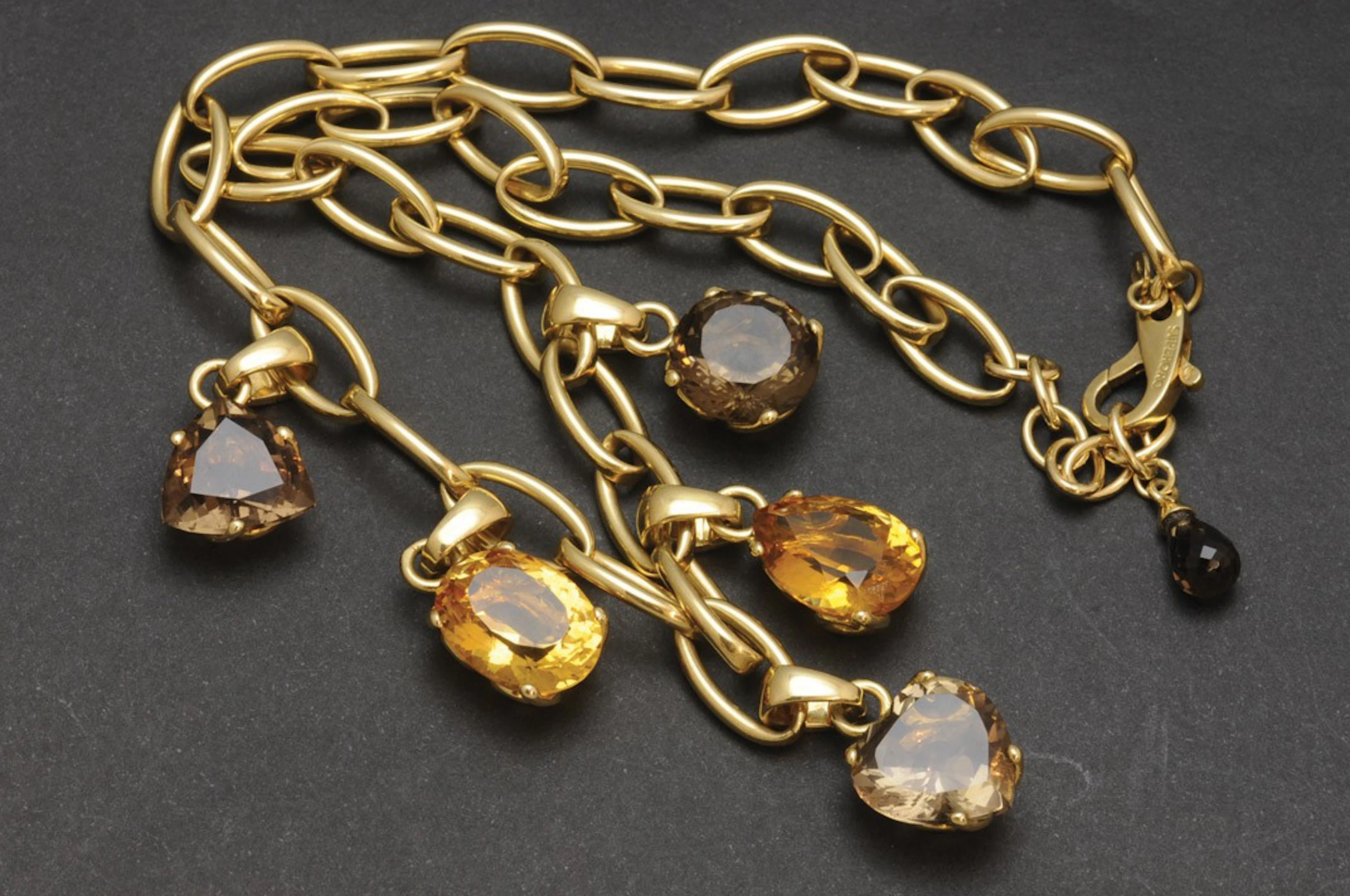 Collar de oro con cuarzos