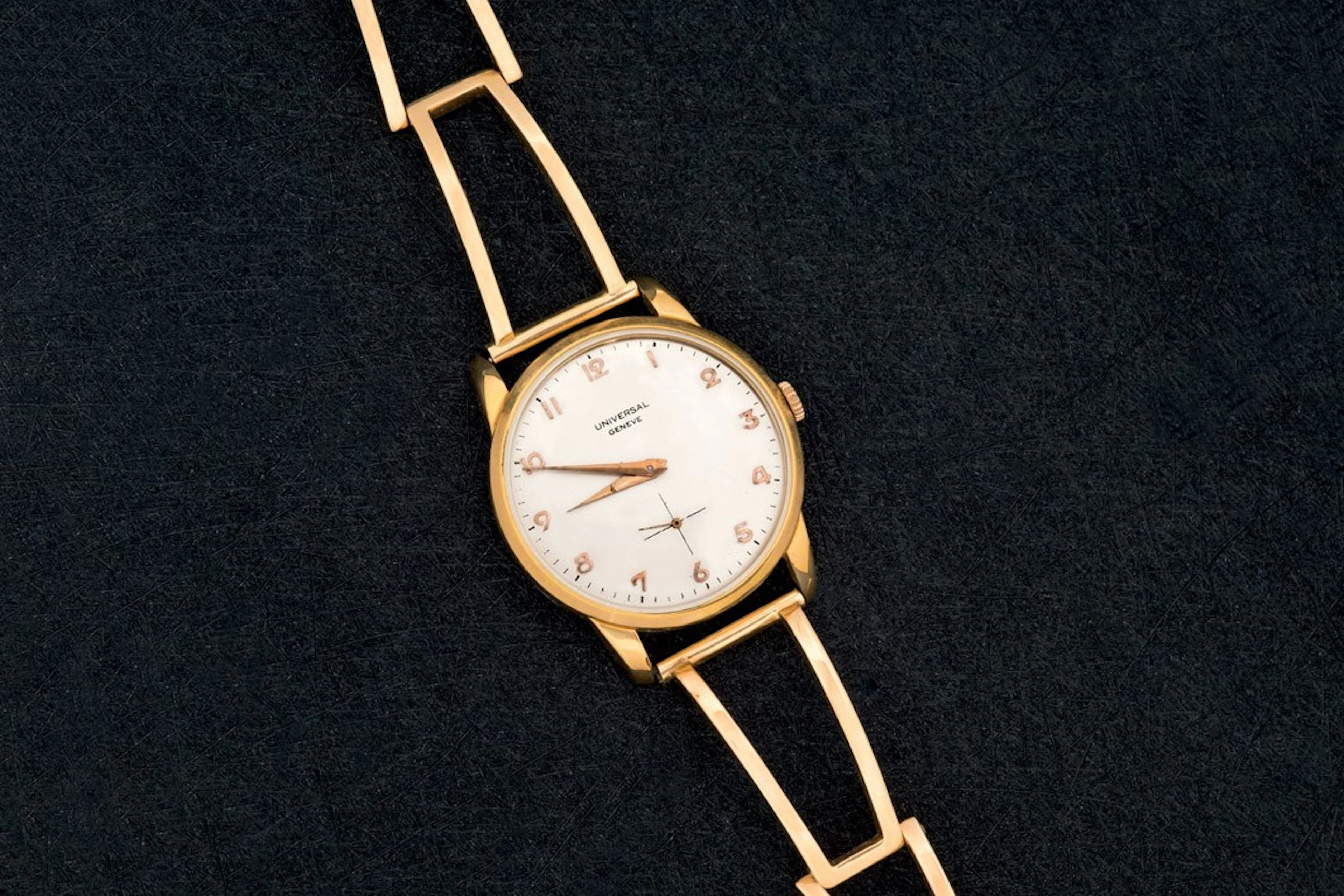 Reloj Universal chapado con armyx de oro