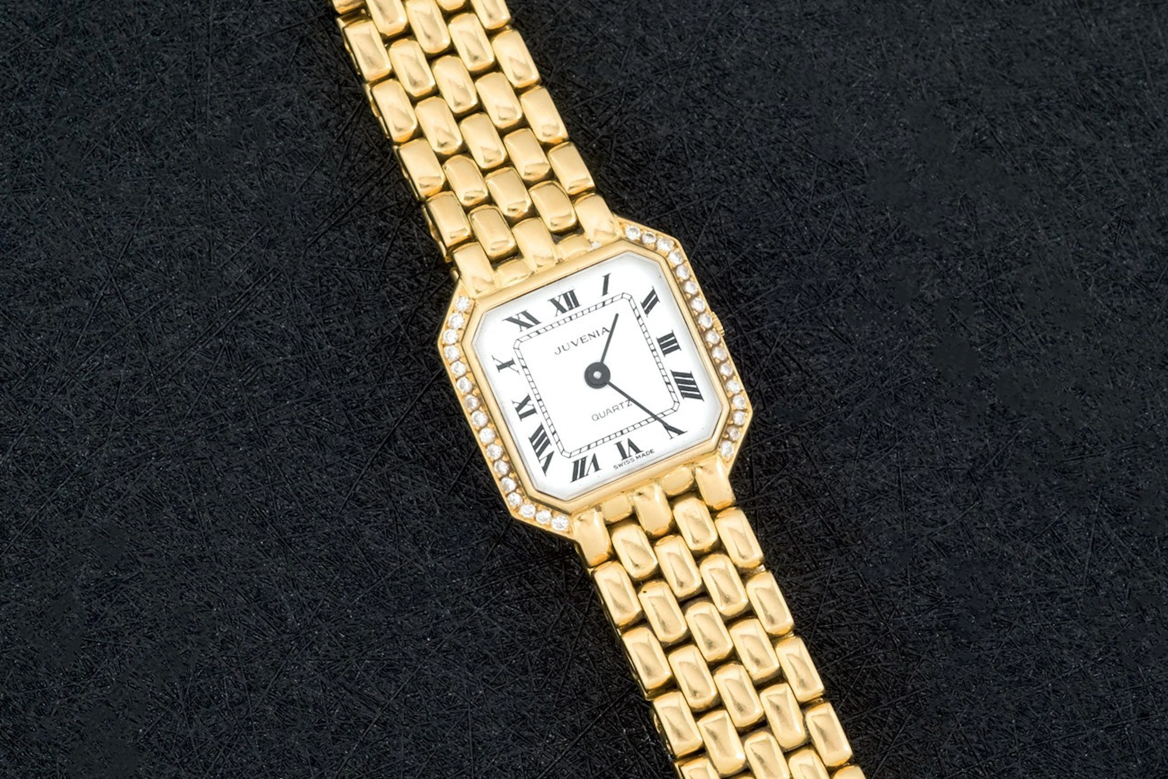 Reloj Juvenia de oro con diamantes para señora