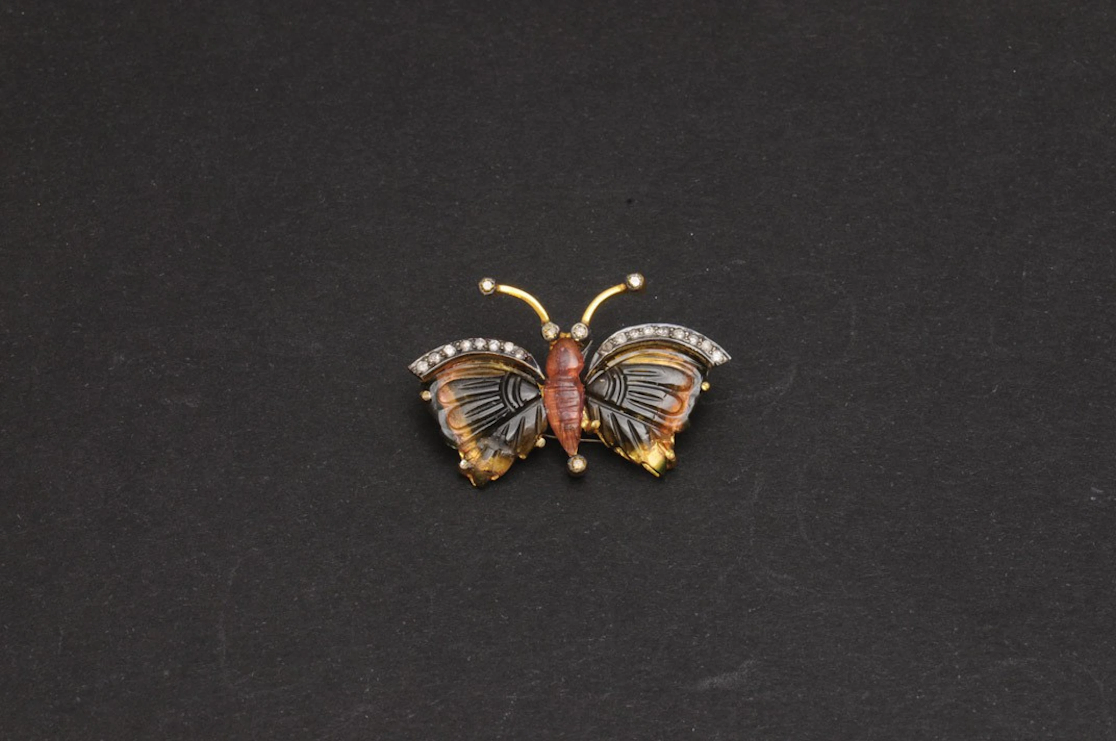 Colgante mariposa de turmalinas y diamantes plata