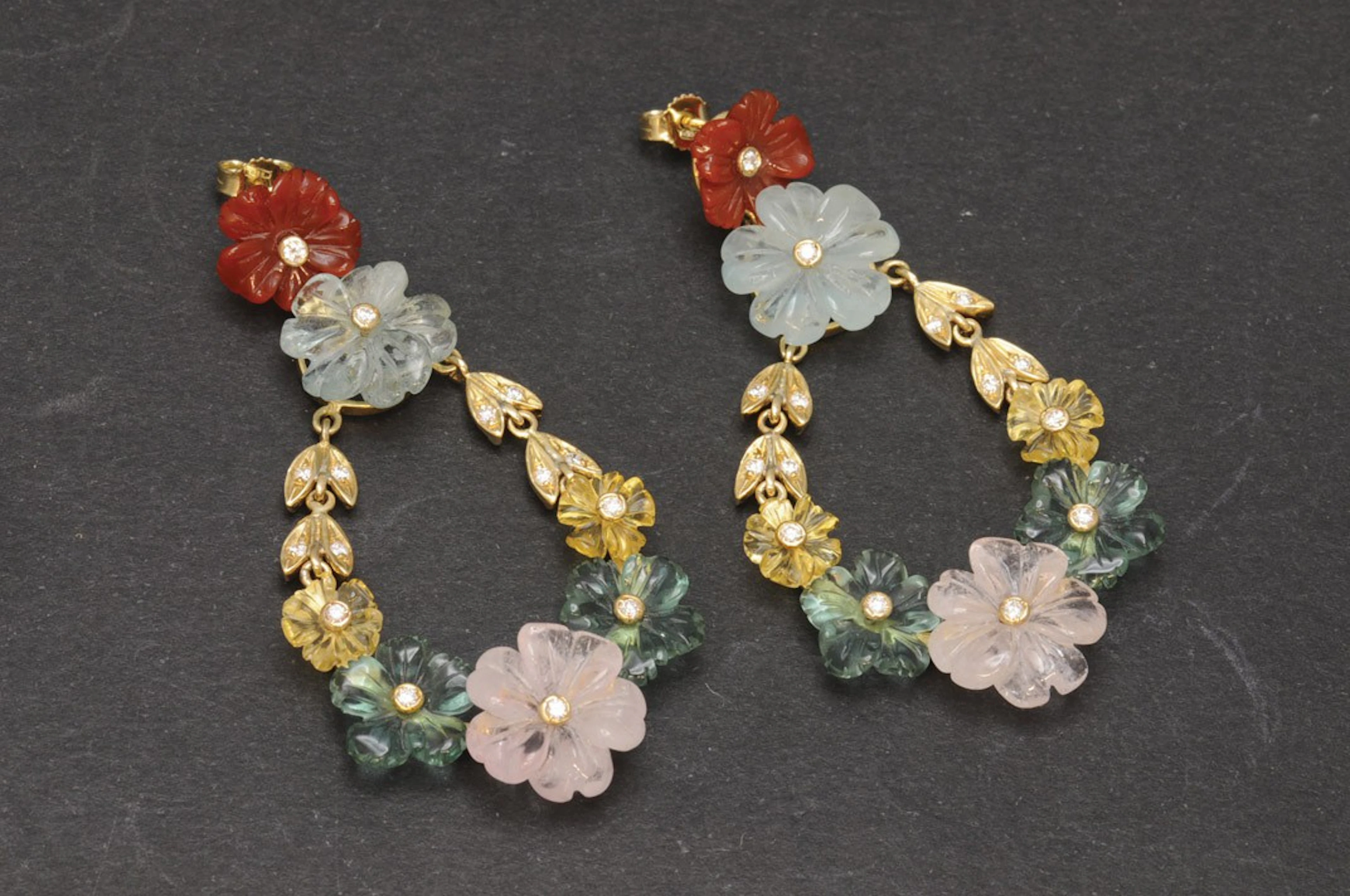 Pendientes con flores de cuarzo, aguamarinas,etc