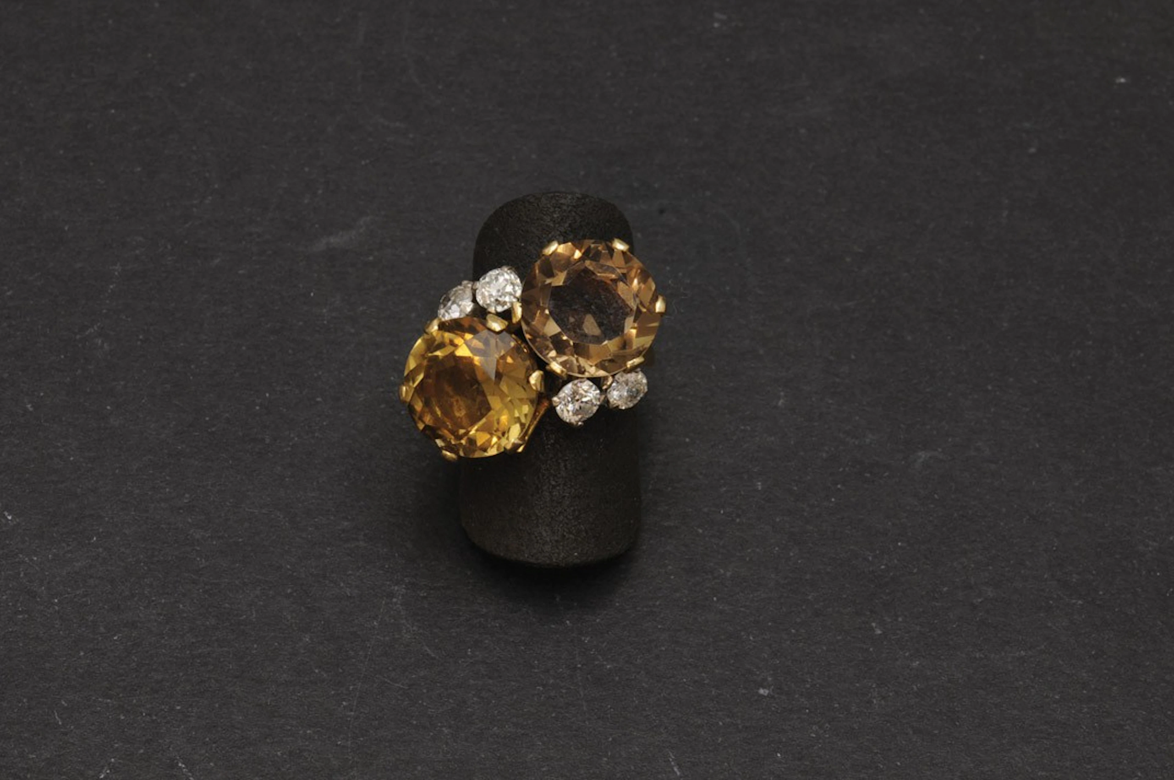 Sortija de oro con cuarzos y diamantes