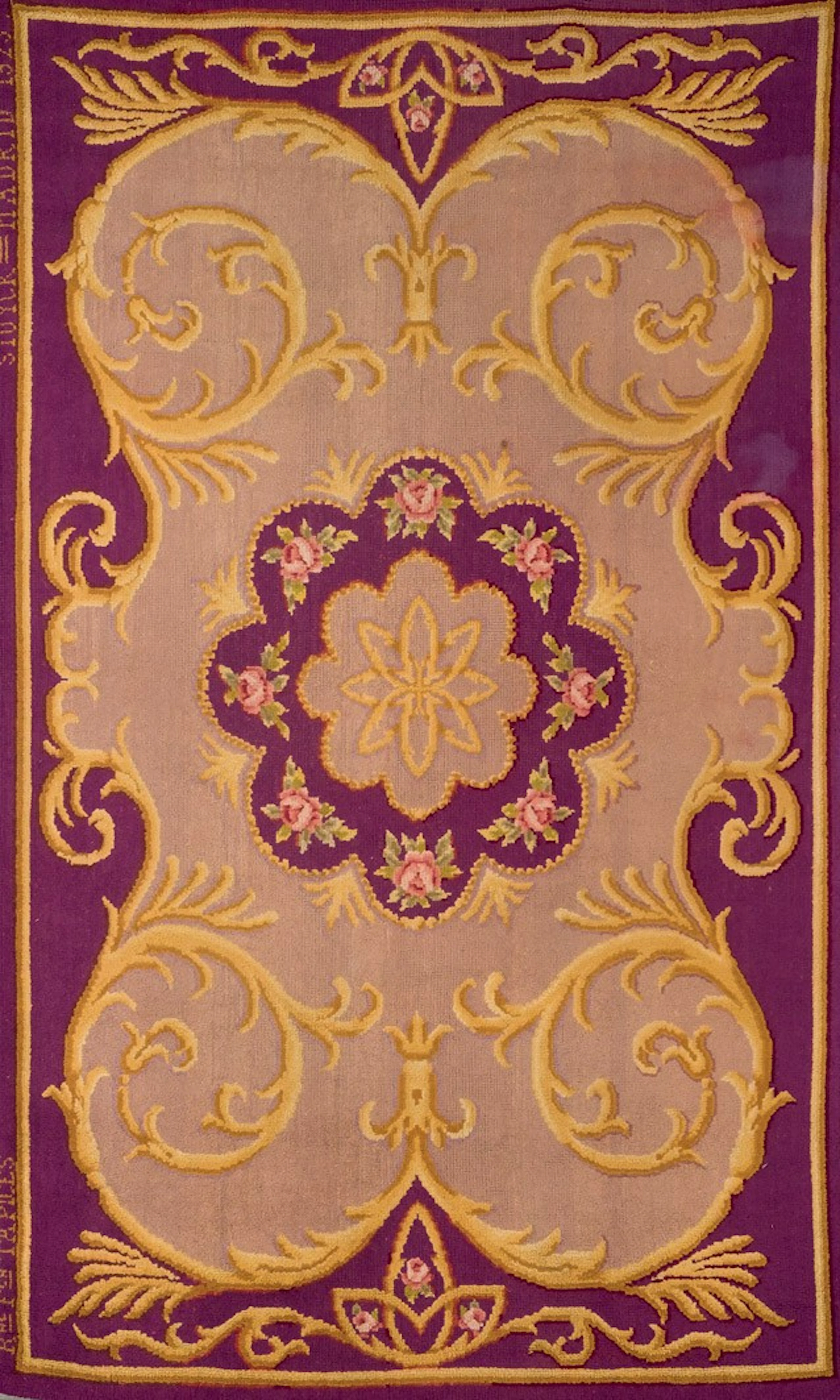Alfombra española de la Real Fábrica de Tapices