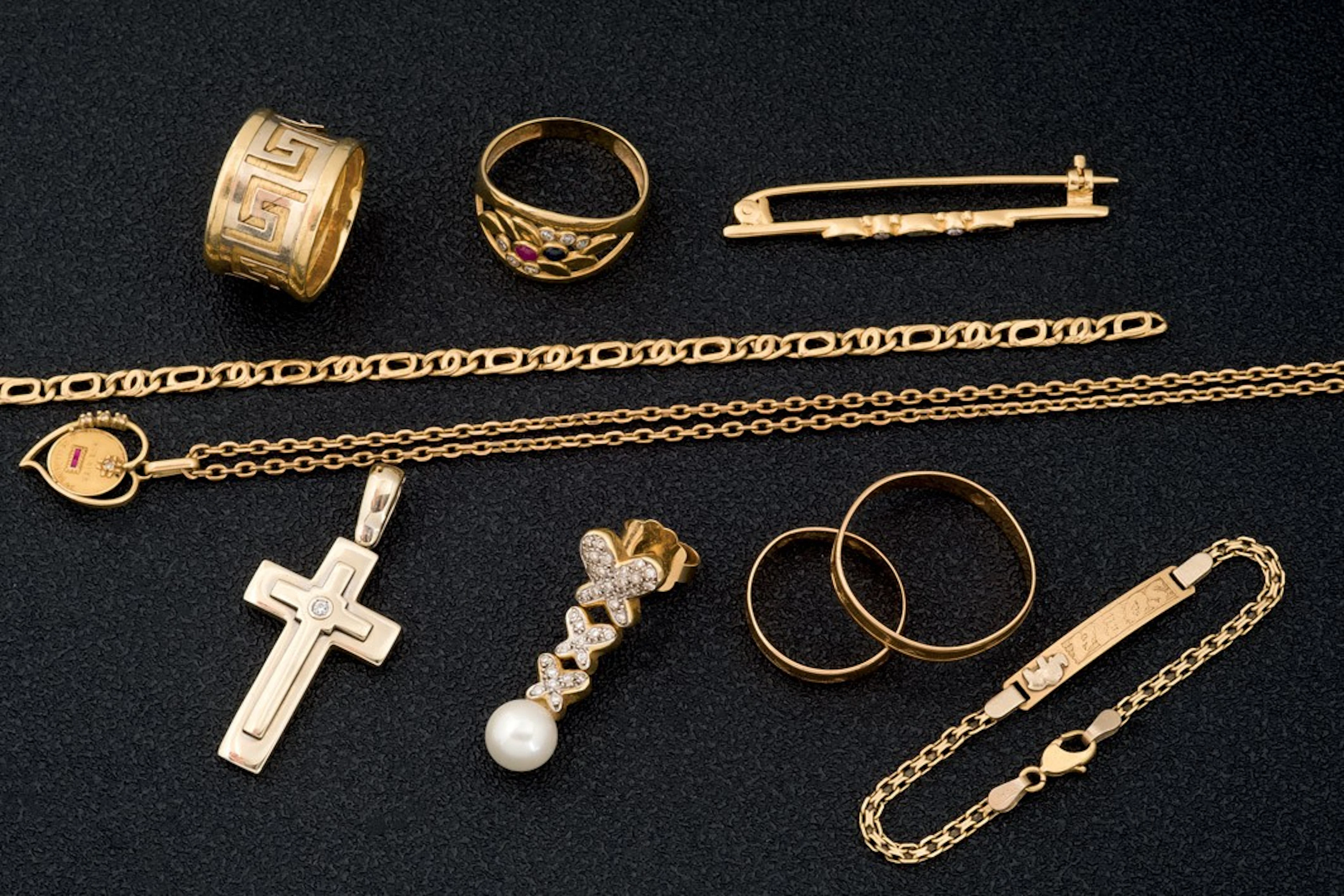 Miscelánea de piezas de joyería