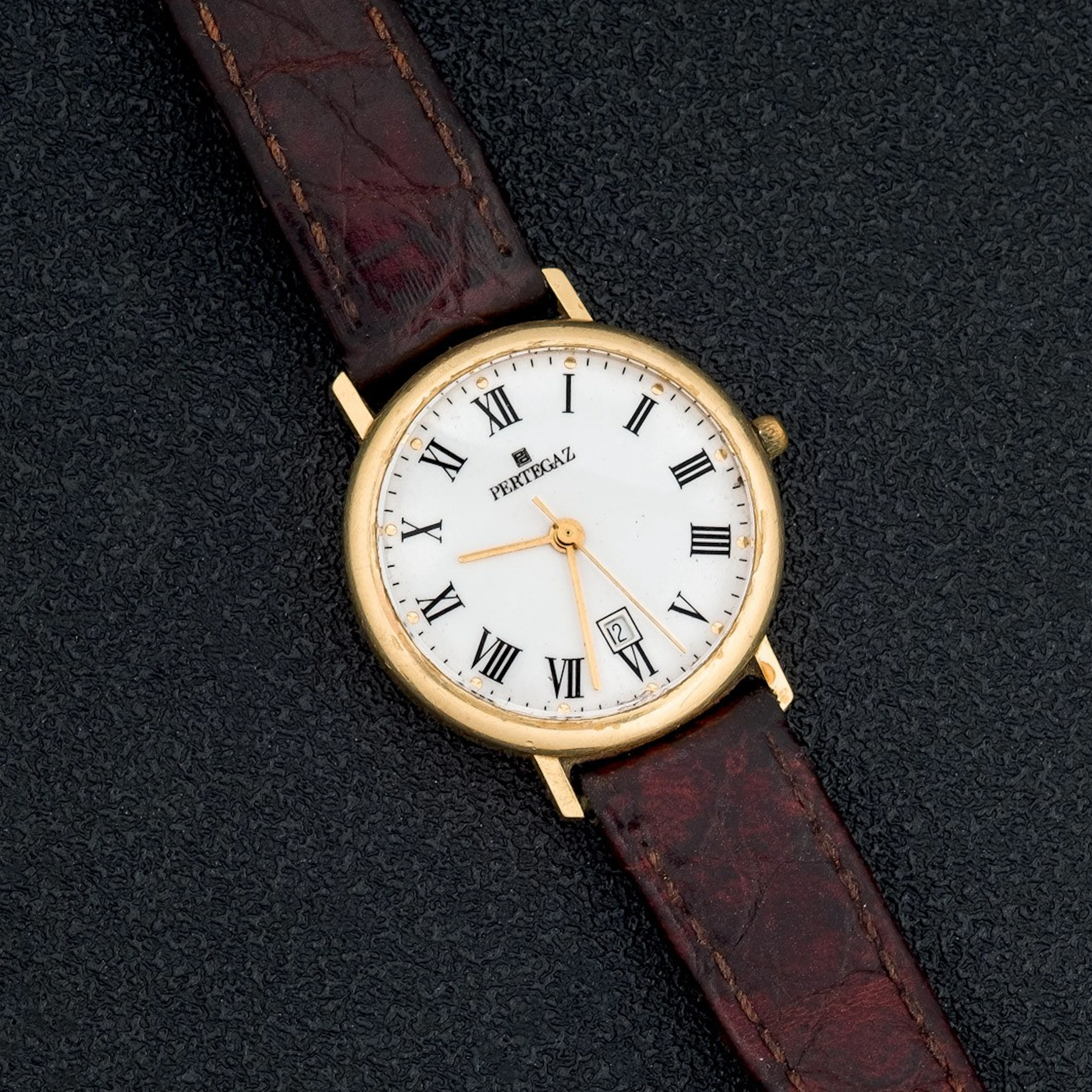 Reloj Pertegaz de oro. Necesita repaso