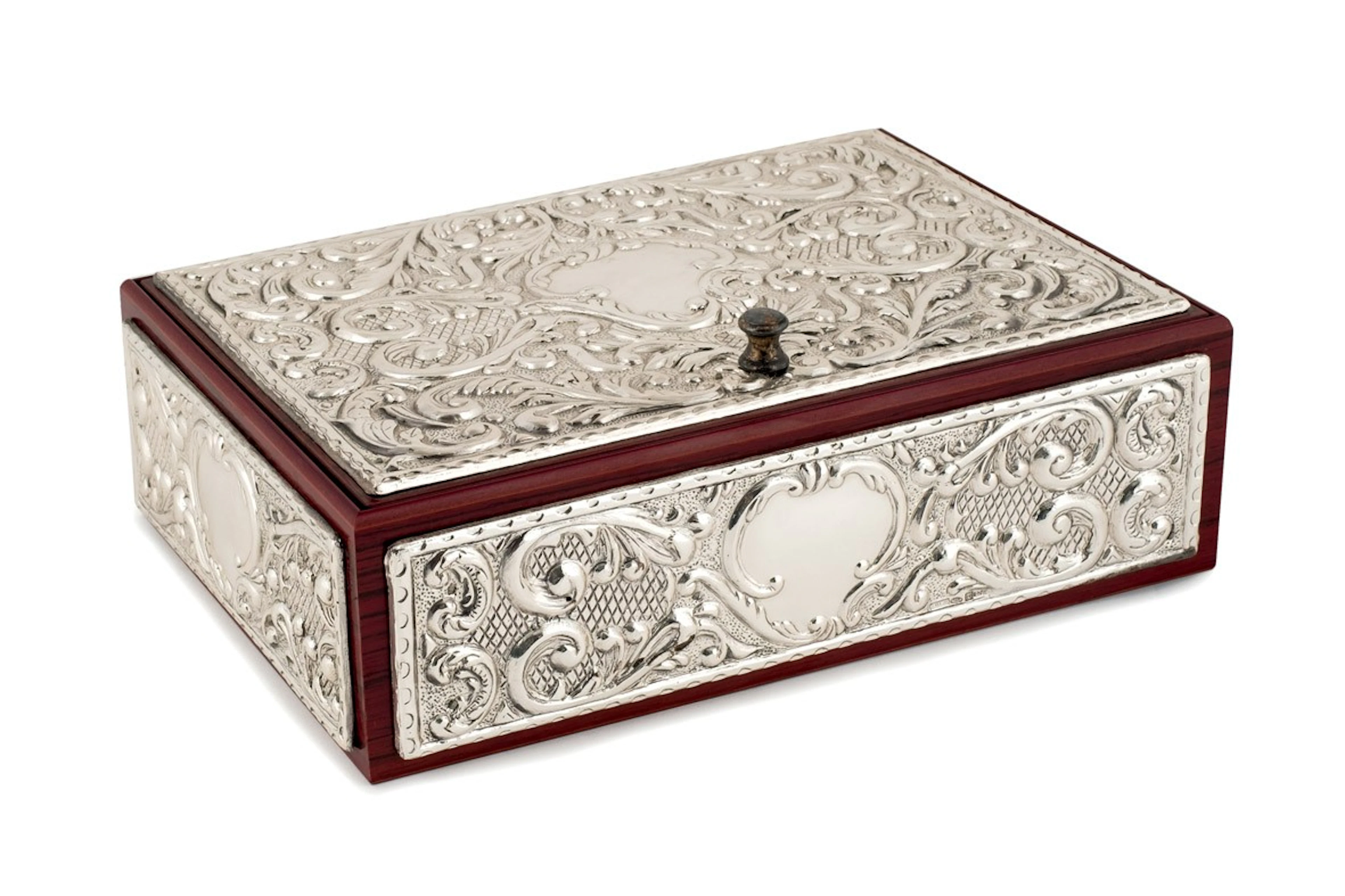 Caja joyero en madera y plata. S. XX