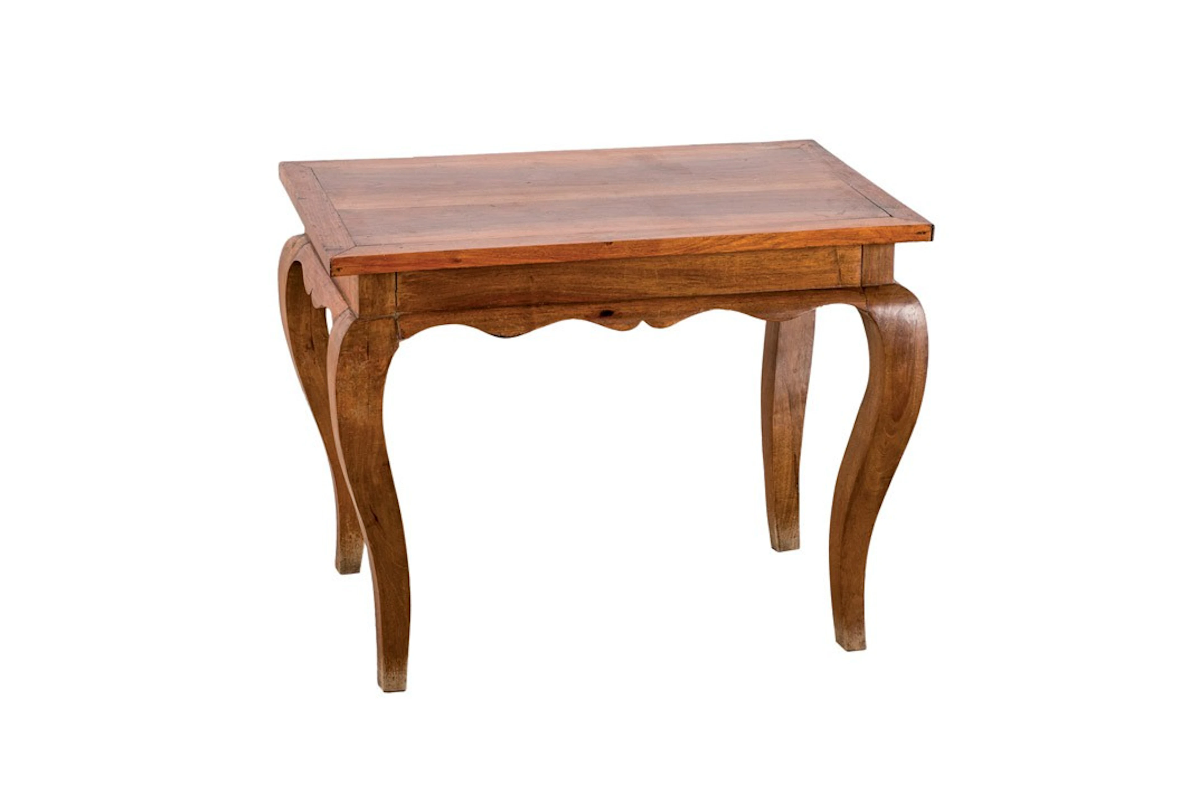 Mesa de madera estilo francés. España S. XX.