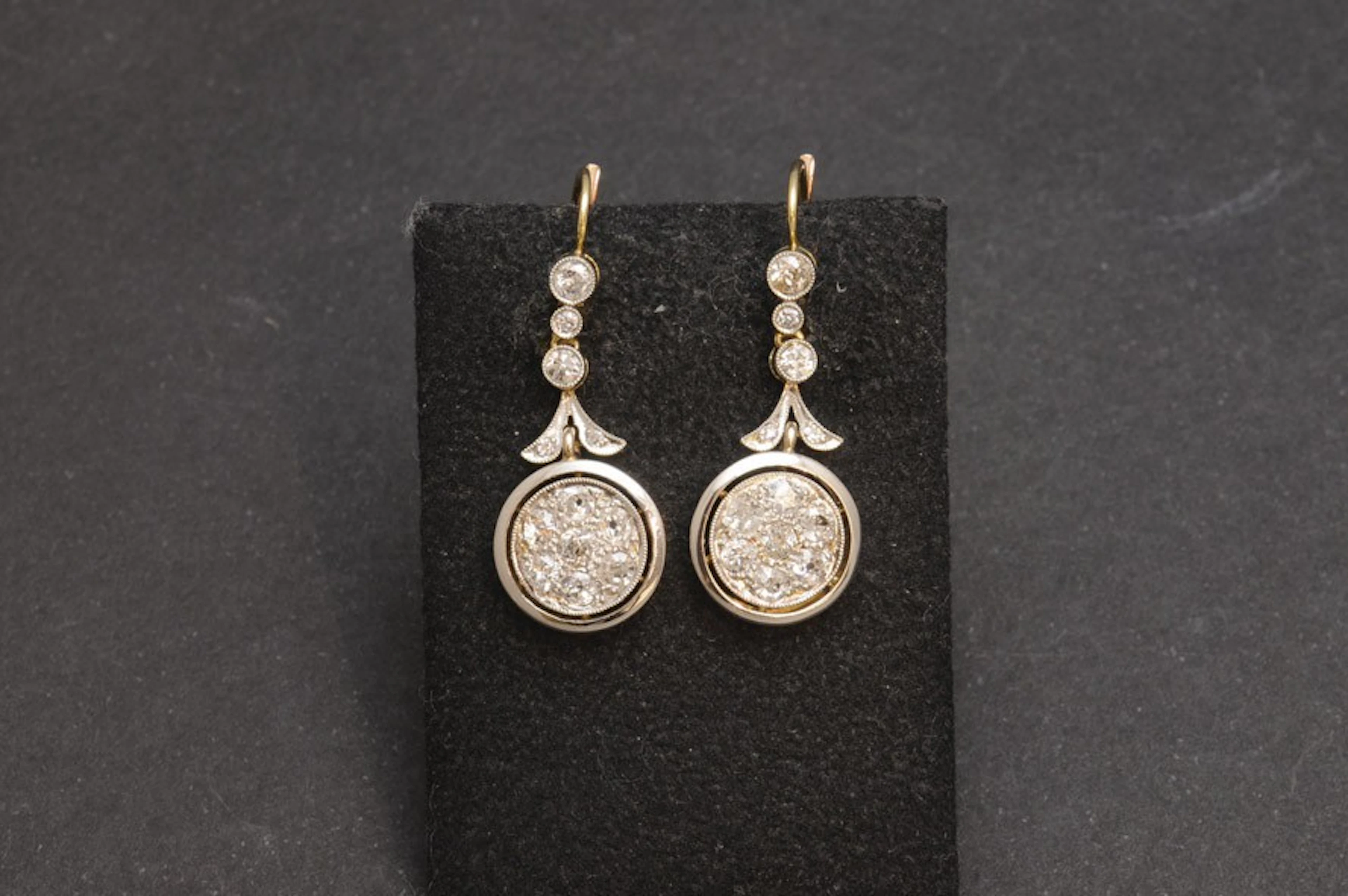 Pendientes antiguos de oro, paltino y diamantes
