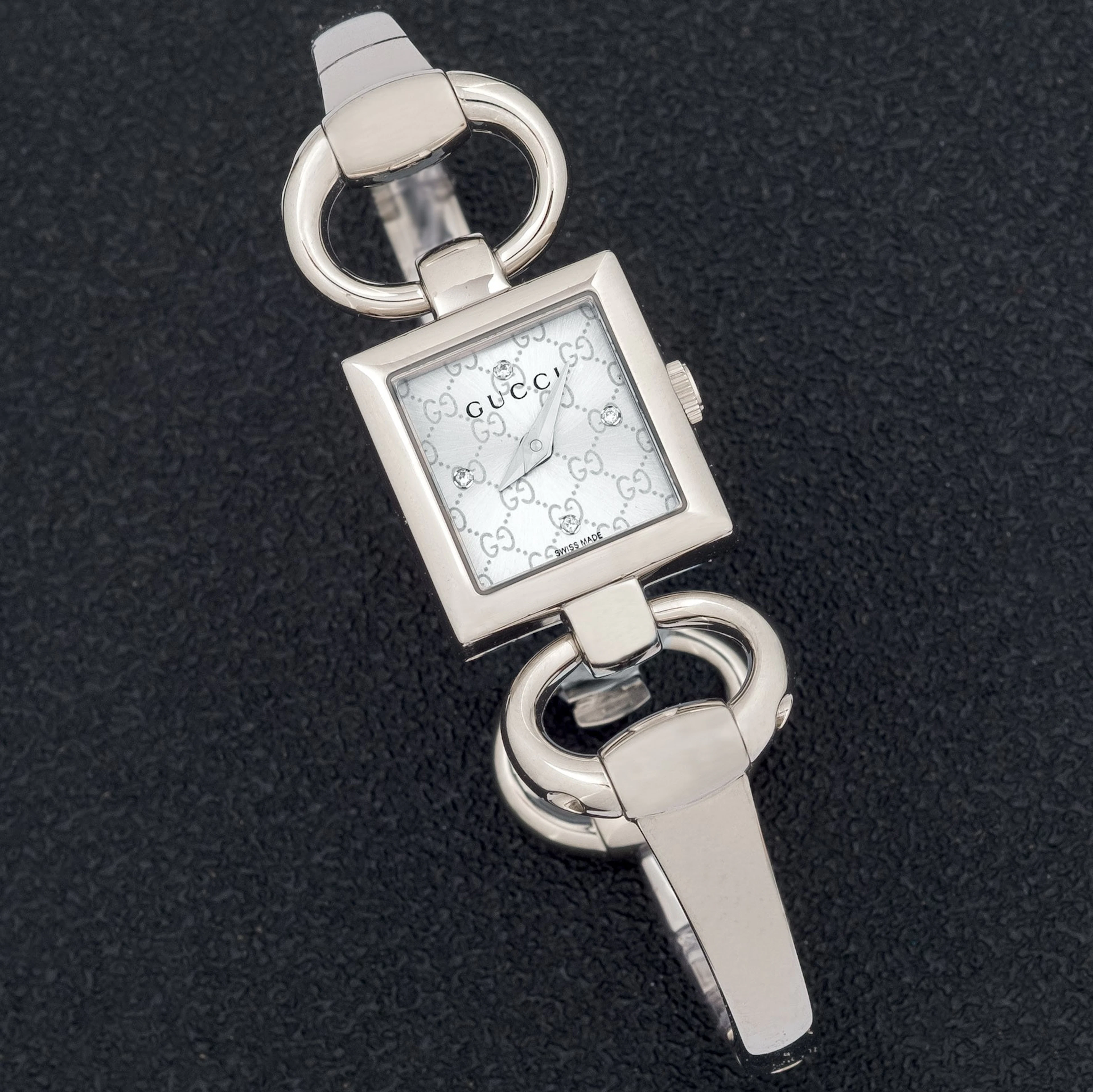 Gucci Tornabuoni de acero con diamantes