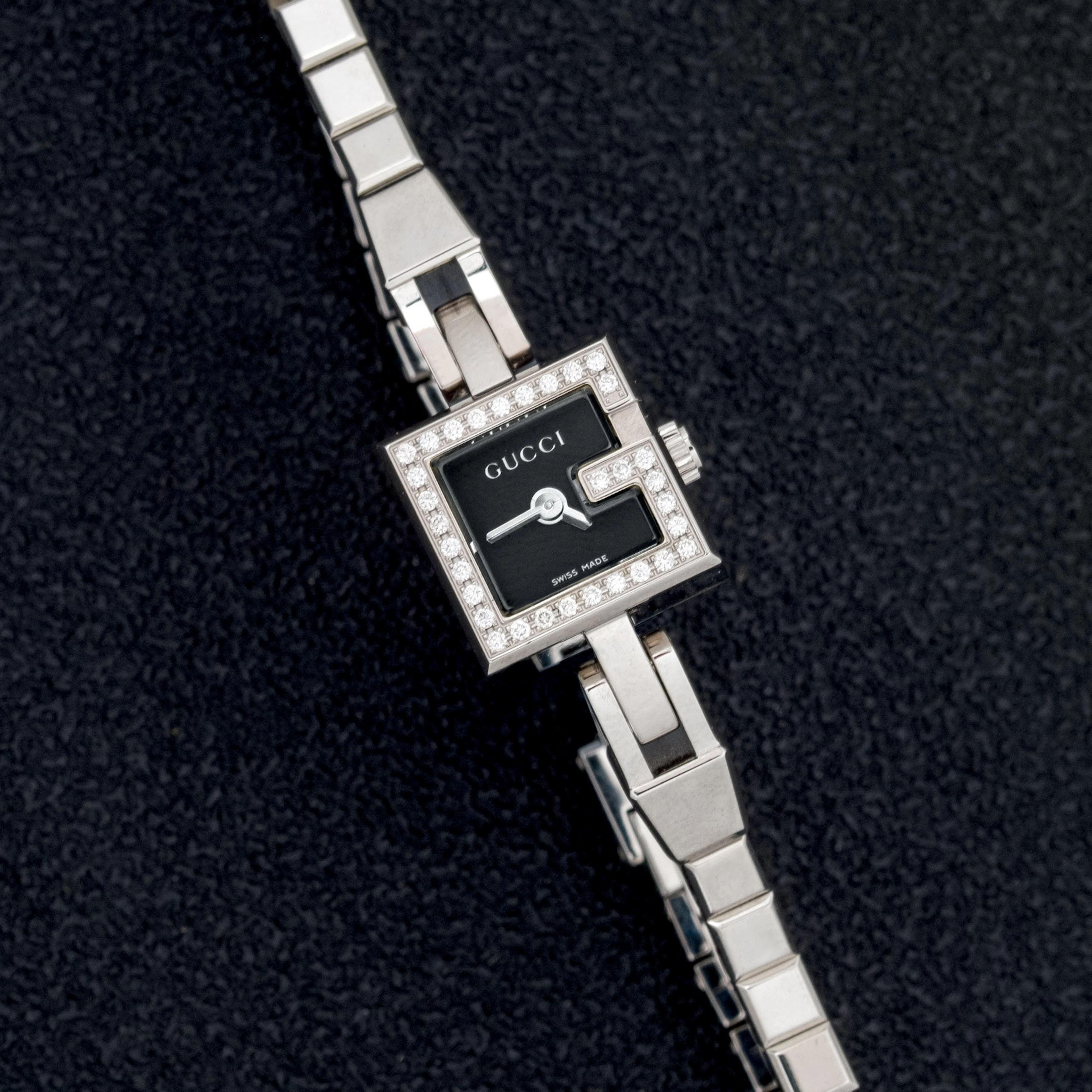 Gucci 3900L de acero con diamantes para señora