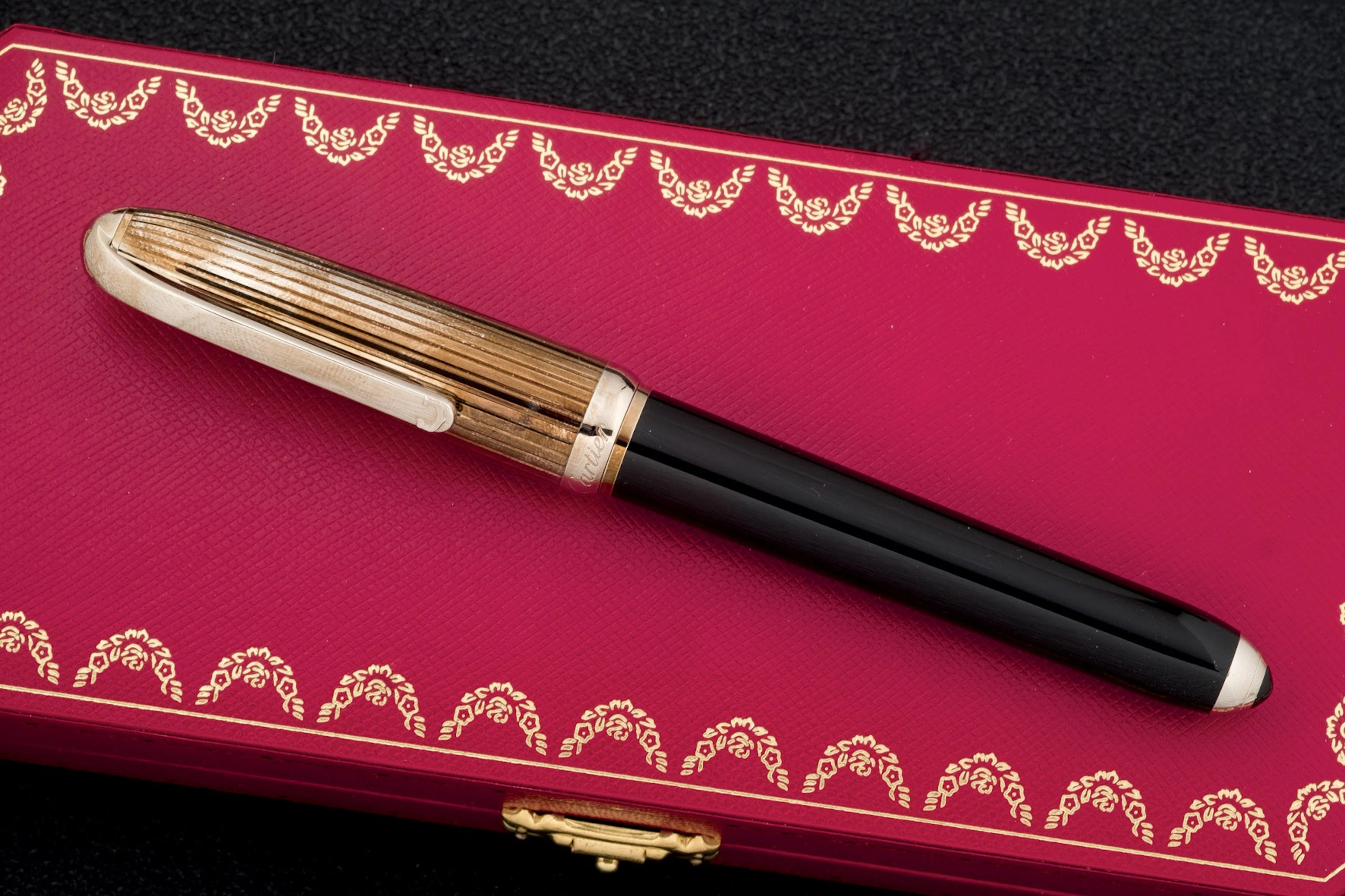 Estilográfica Cartier en laca negra
