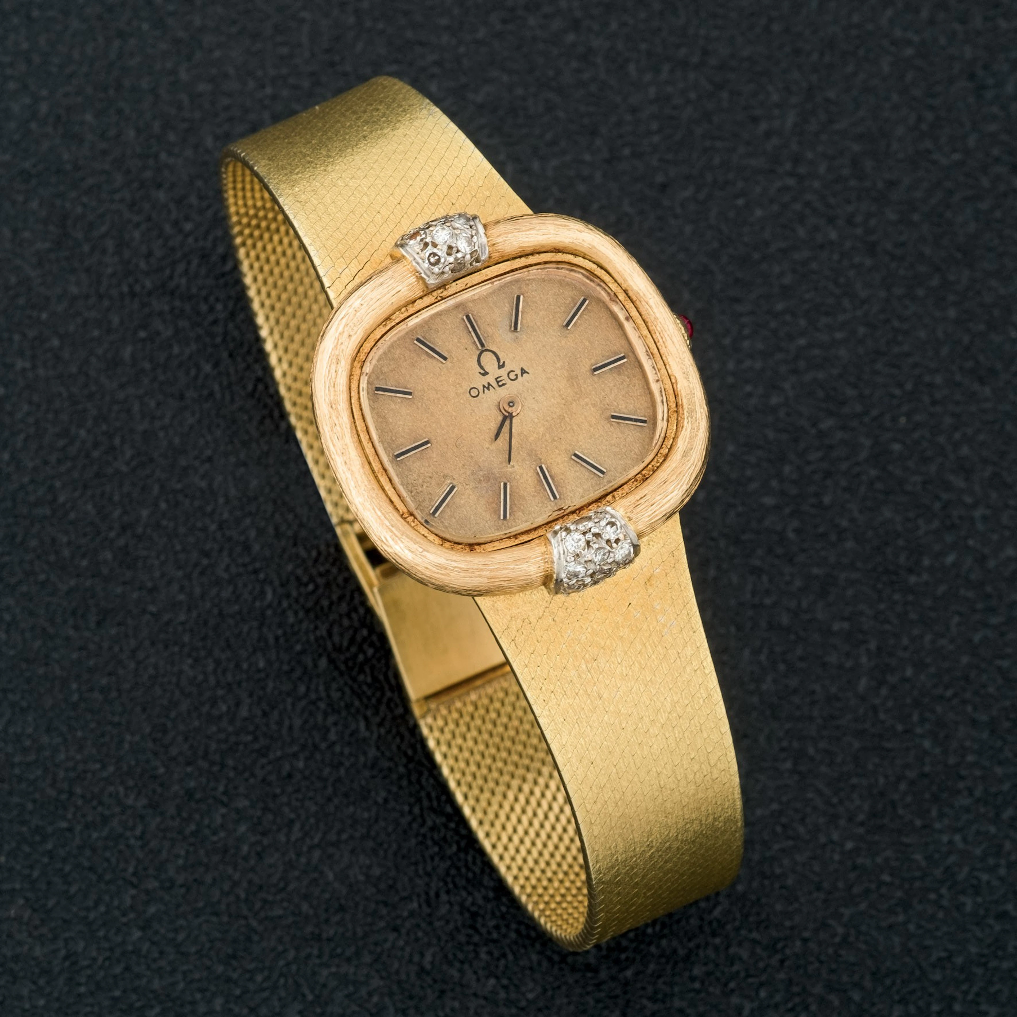 Reloj Omega de oro con diamantes