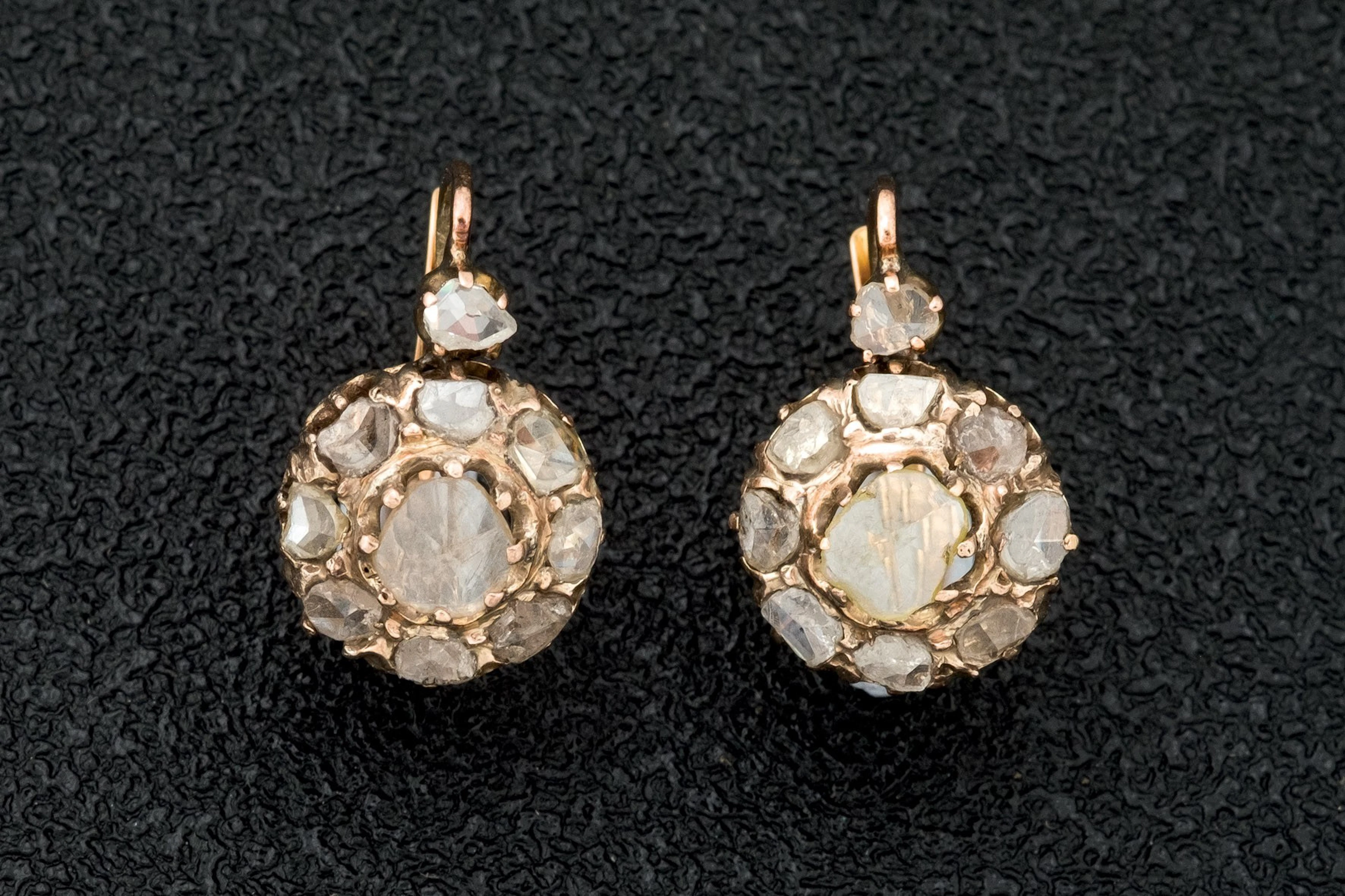Pendientes de oro con diamantes