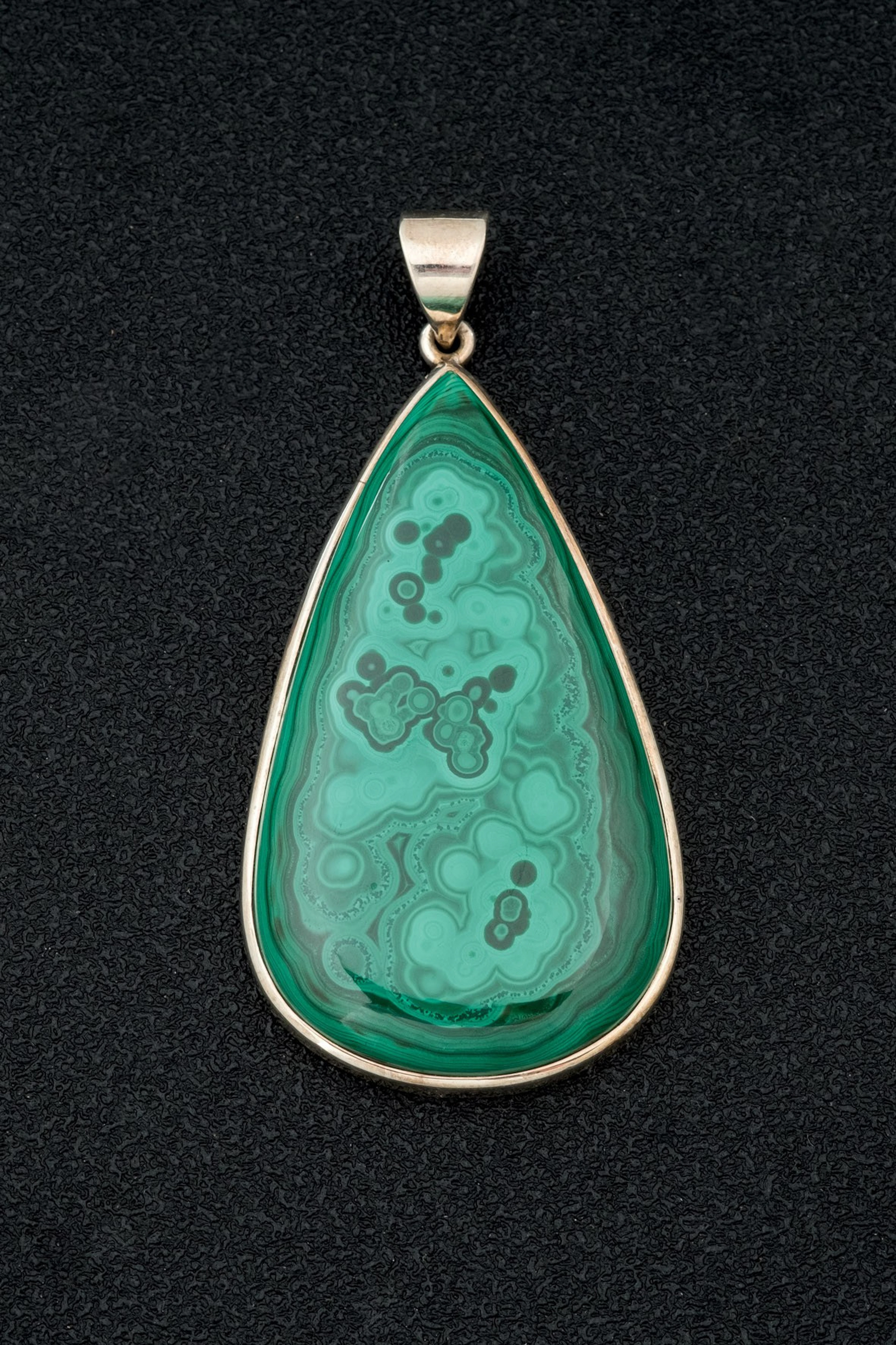 Colgante de plata y malaquita